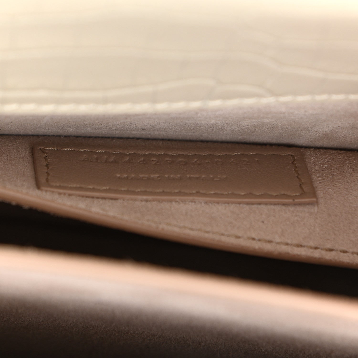 Saint Laurent Calfskin Crocodile Embossed Medium Monogram Sunset Blanc Vintage 8 of 11