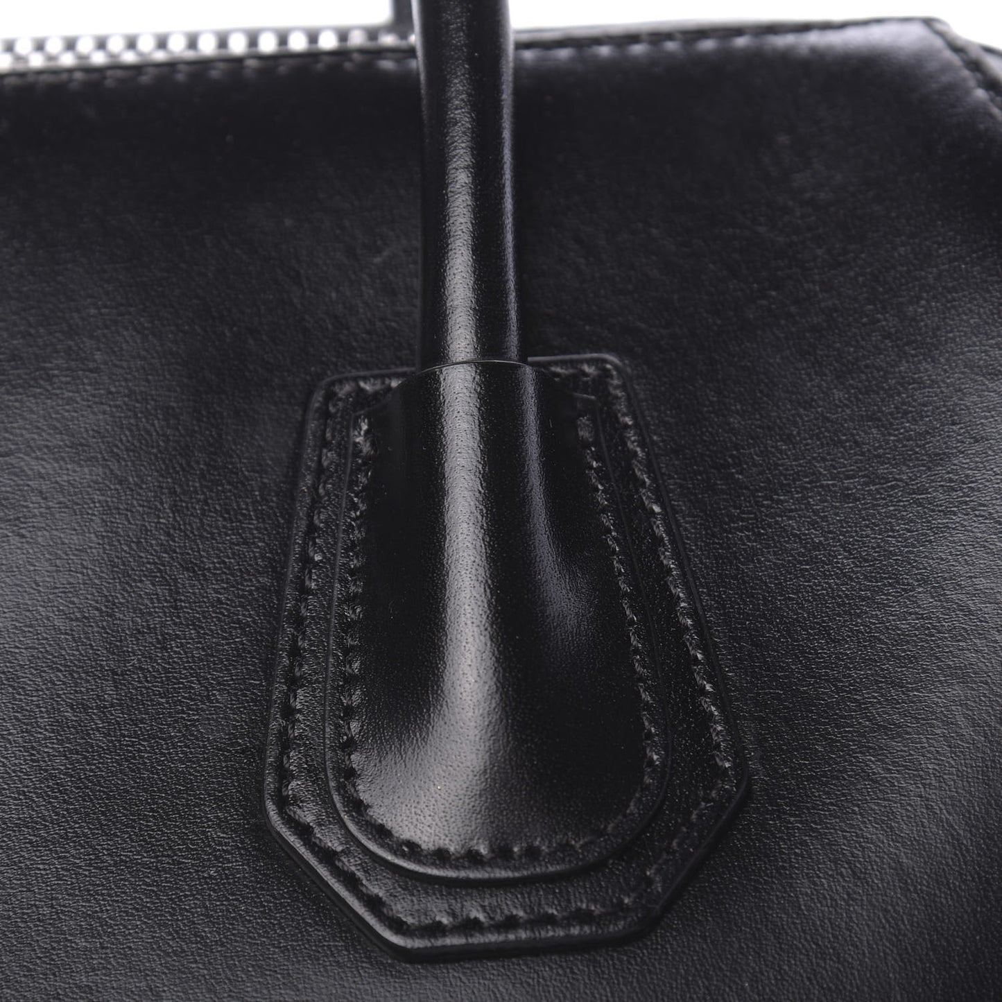 Shiny Lord Calfskin Medium Antigona Black
