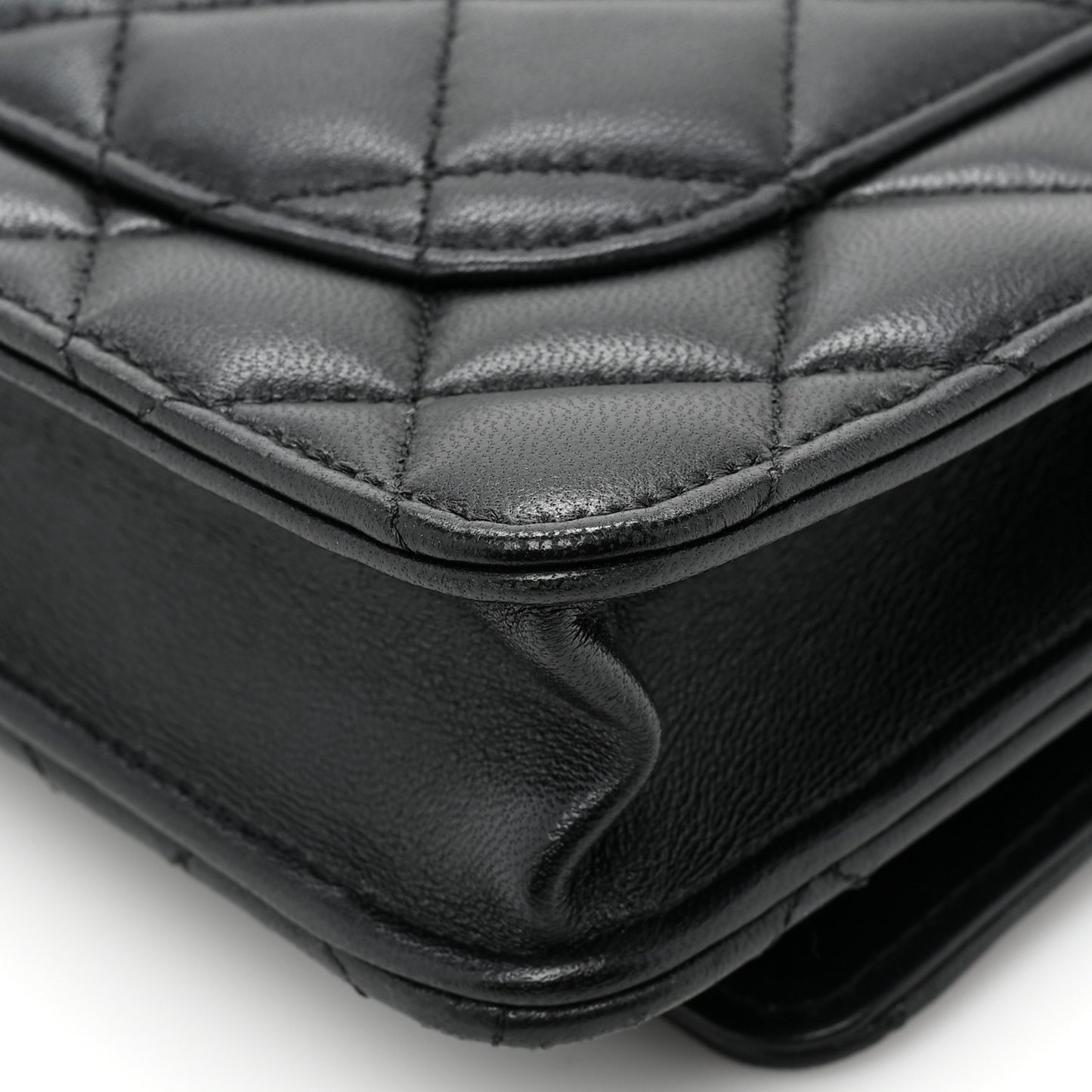 Lambskin Quilted Wallet On Chain WOC Black