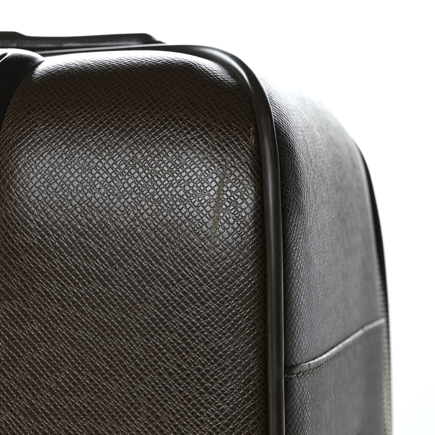 Louis Vuitton Taiga Pegase 55 Grizzli 12 of 17