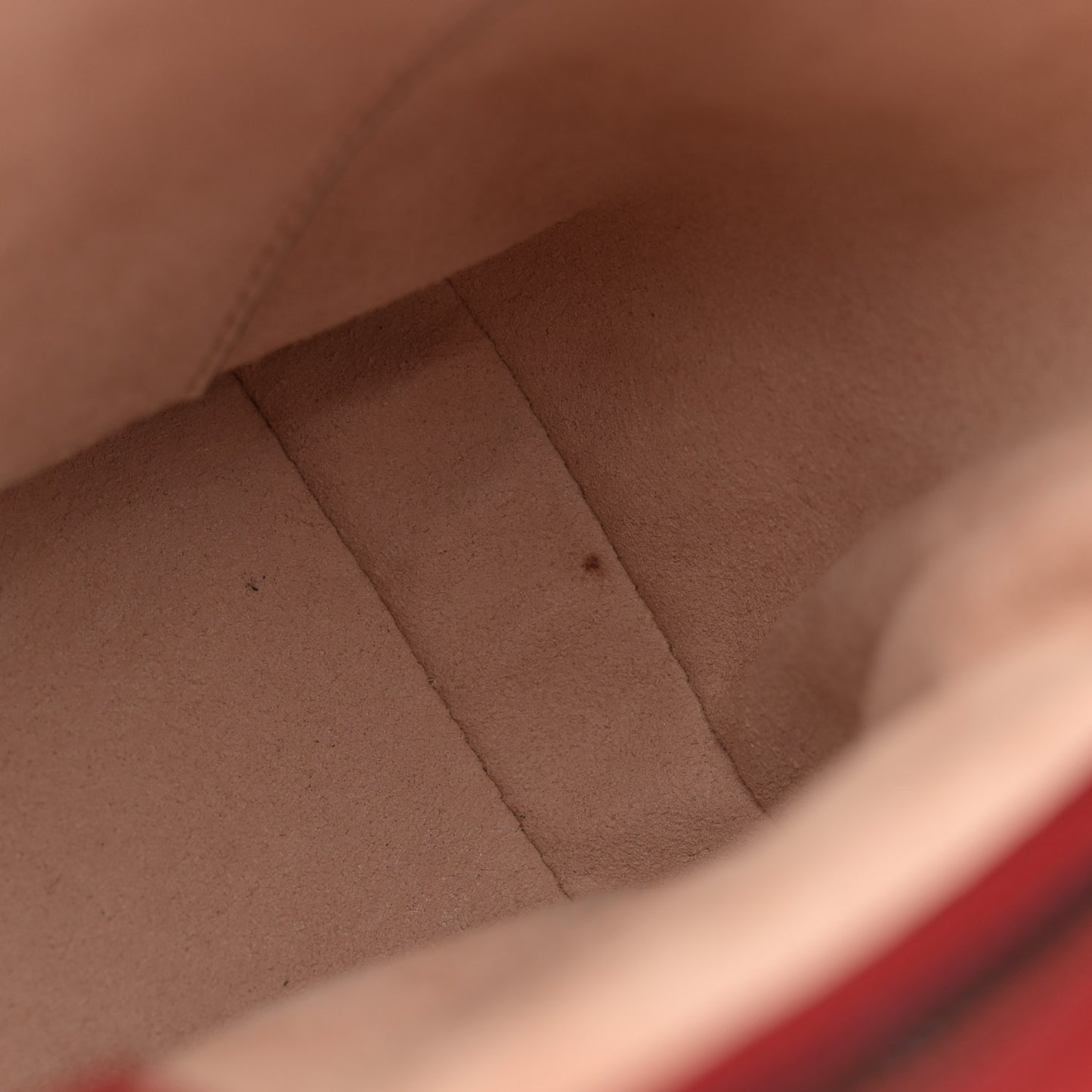 Vintage Effect Calfskin Matelasse Diagonal Small Torchon GG Marmont Top Handle Shoulder Bag Black Romantic Cherry