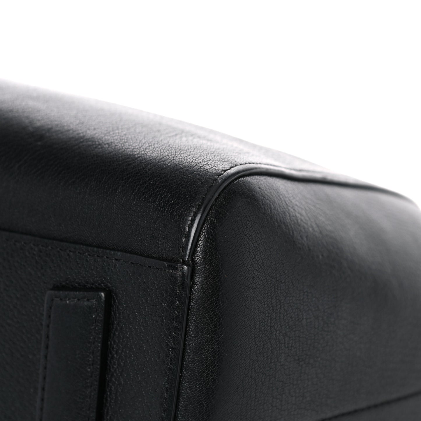 Sugar Goatskin Medium Antigona Black