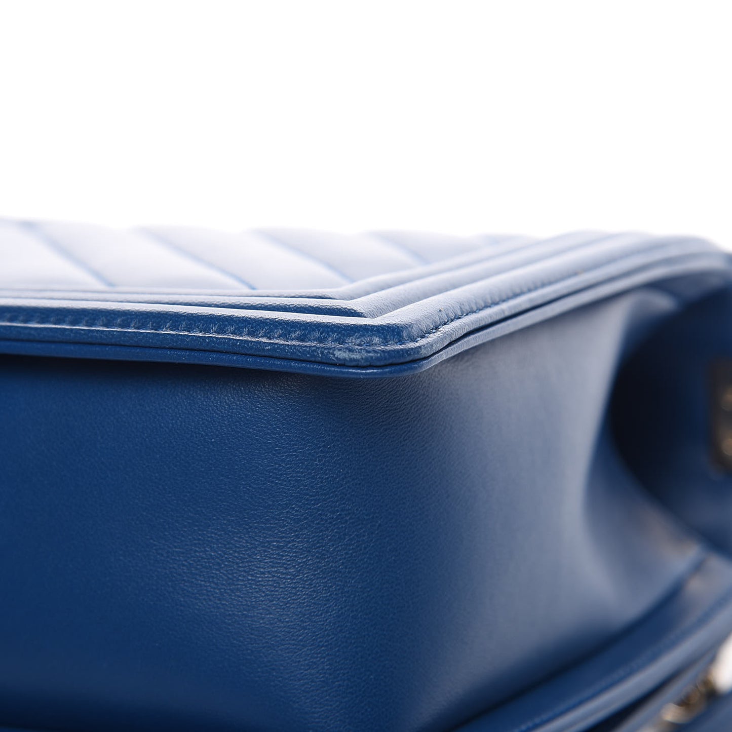Lambskin Chevron Quilted New Medium Boy Flap Blue