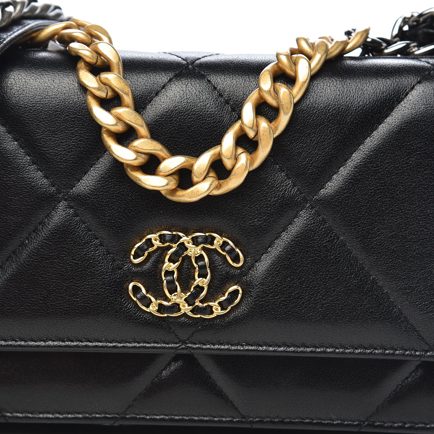 Goatskin Quilted 19 Wallet On Chain WOC Black