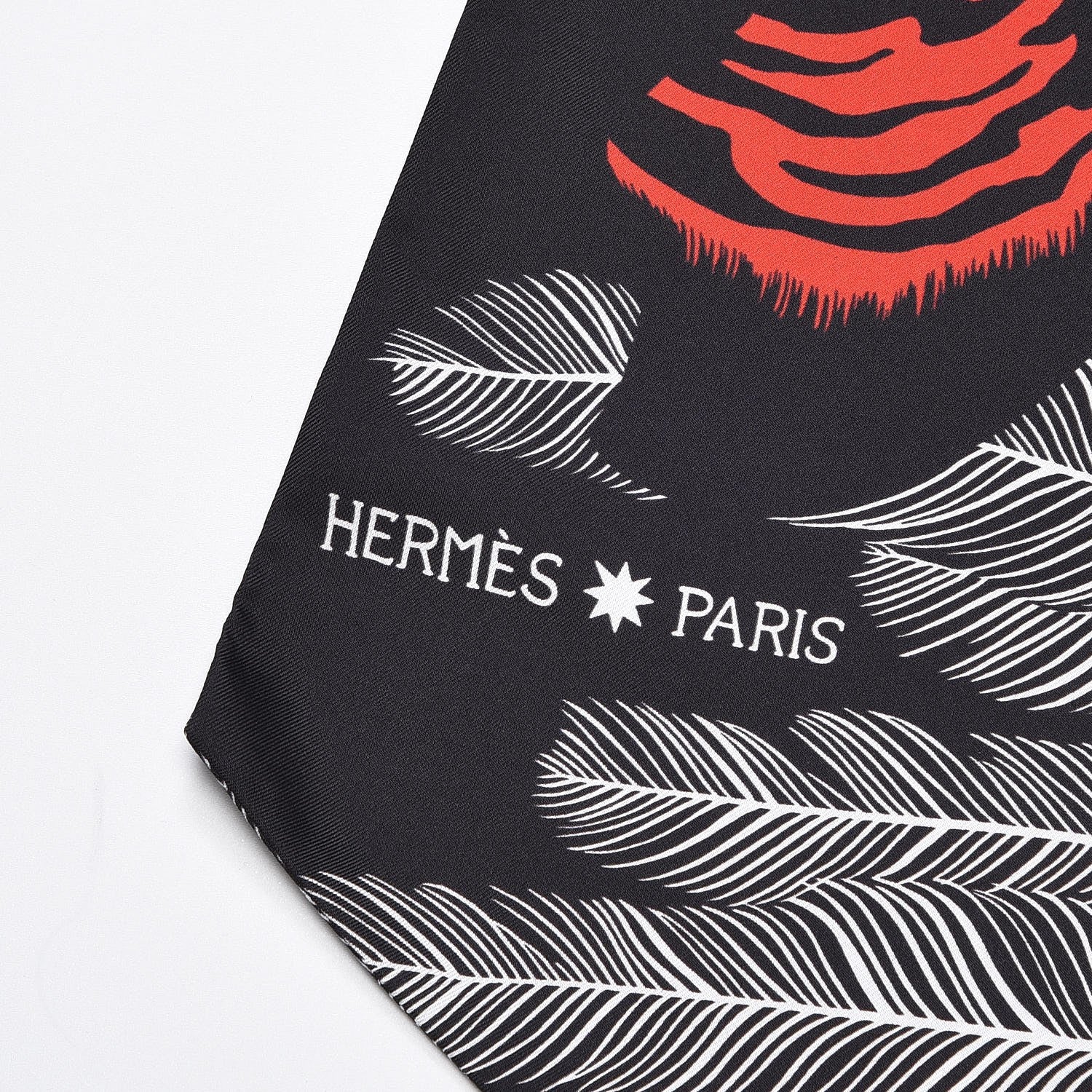 Hermes Silk Zebra Pegasus Maxi Twilly Noir Rouge Blanc 3 of 6