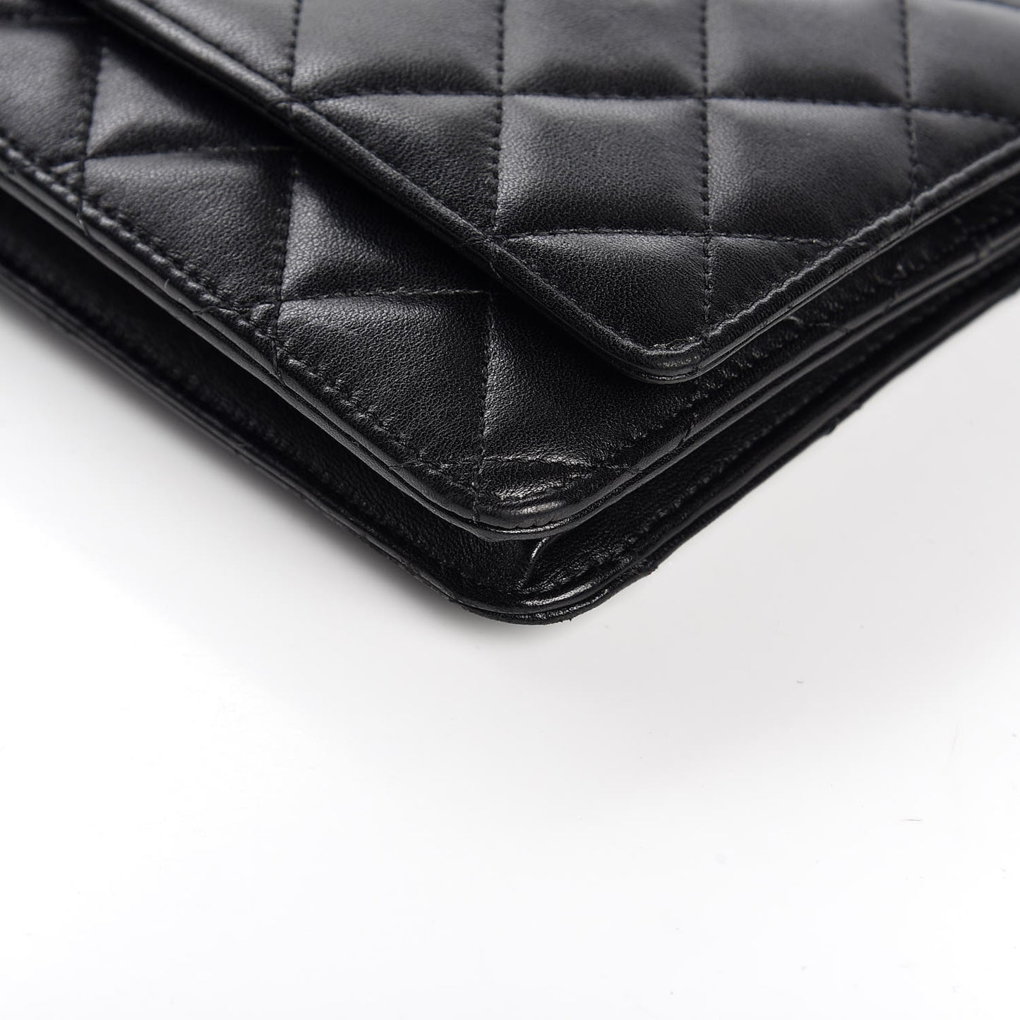 Lambskin Quilted Wallet On Chain WOC Black