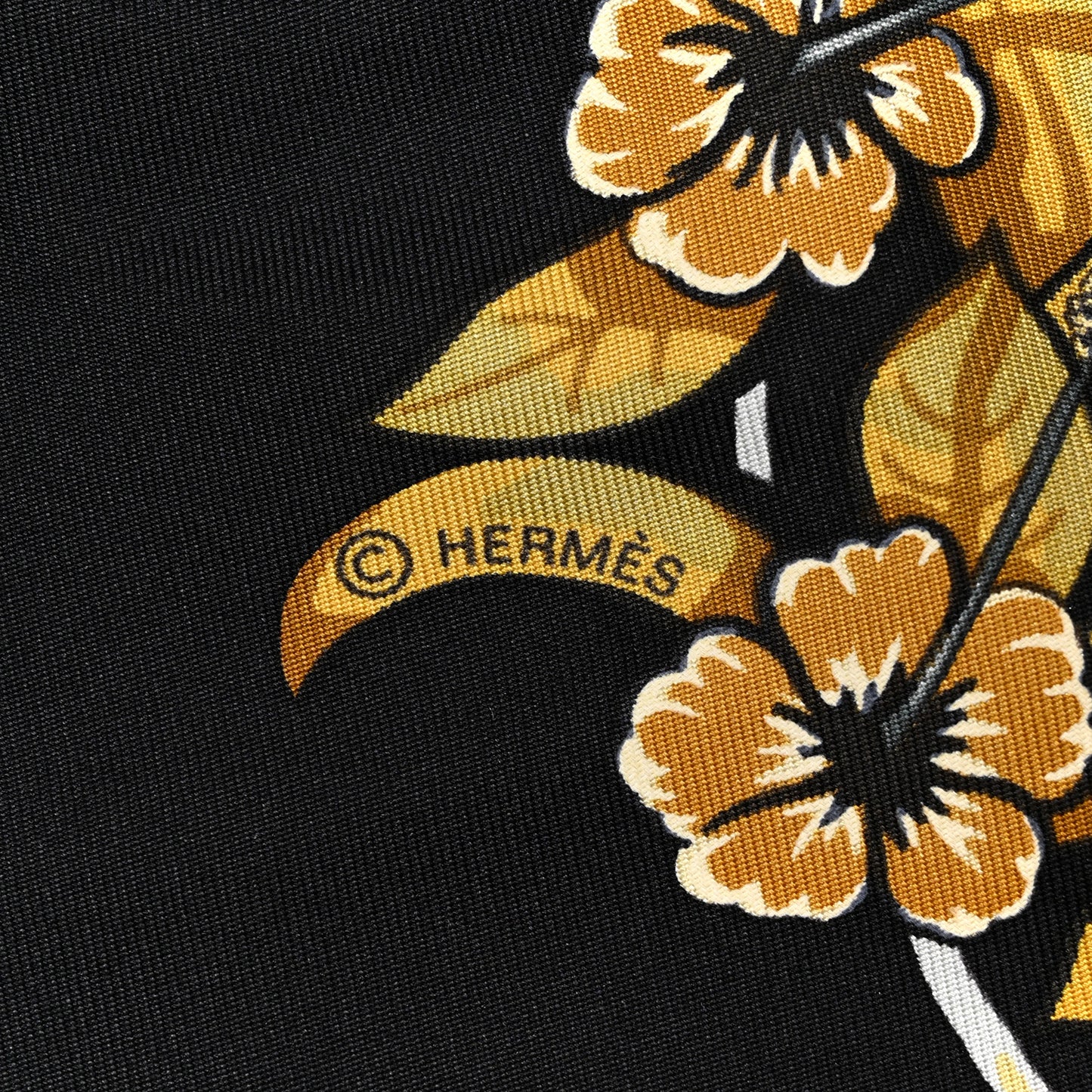 Silk Jungle Love Scarf 90