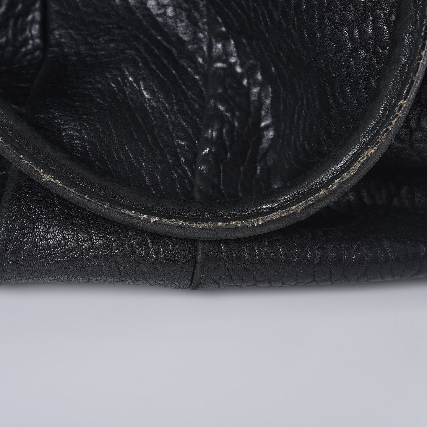 Pebbled Lambskin Medium Easy Sac Black