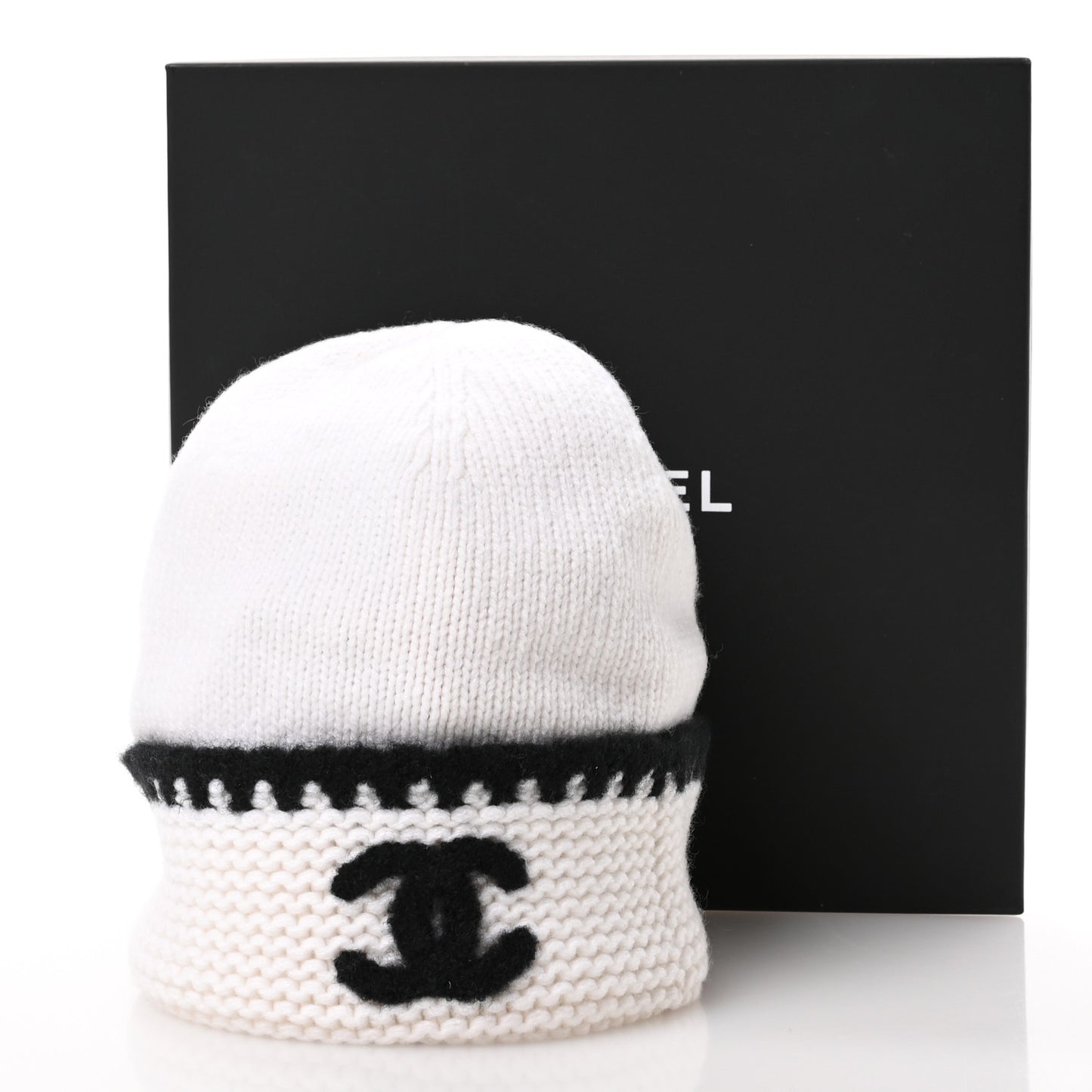 Cashmere CC Knitted Beanie Hat Black White