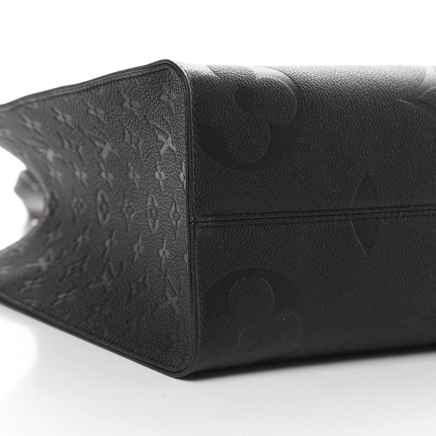 Louis Vuitton Empreinte Monogram Giant Onthego MM Black 8 of 10