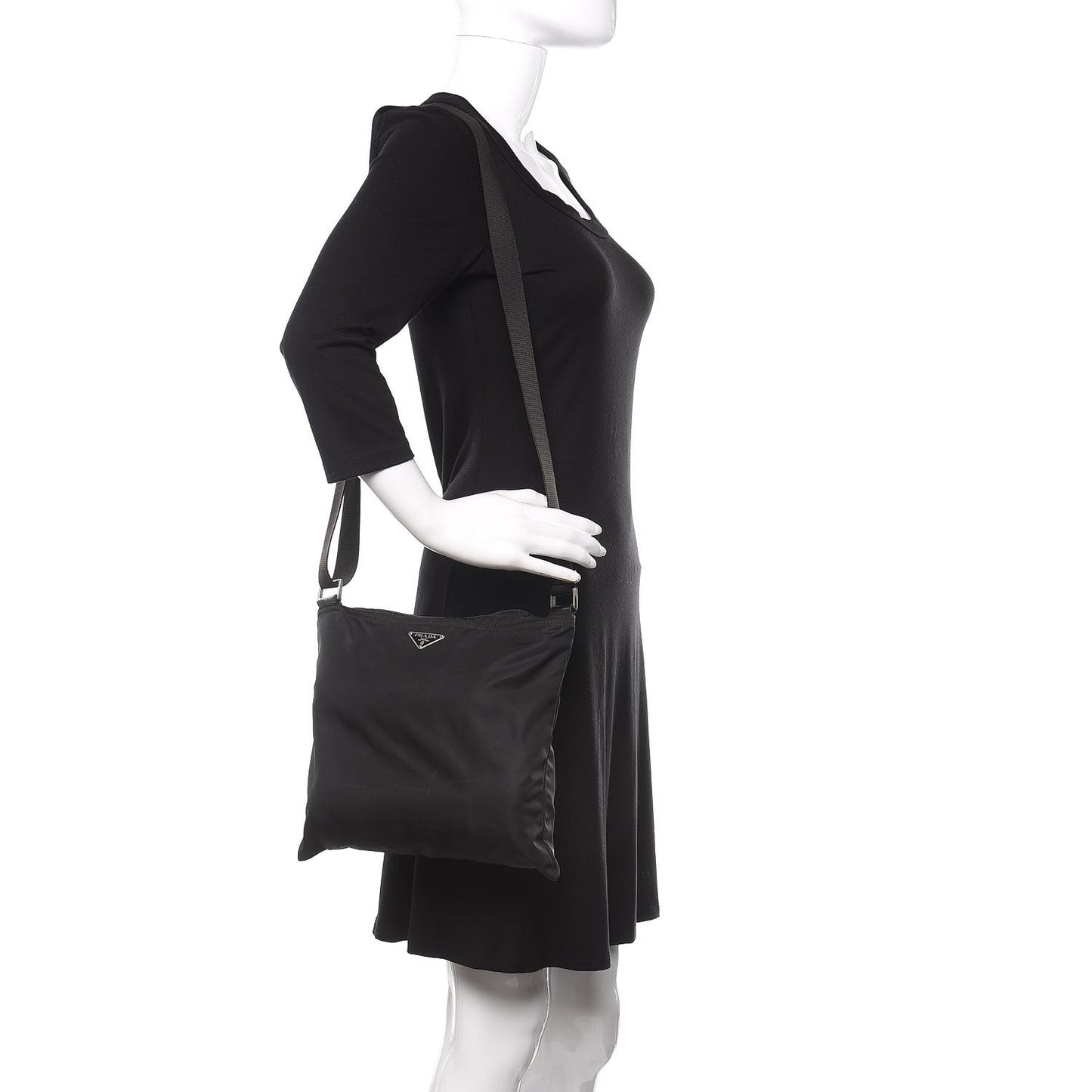Nylon Flat Messenger Bag Black