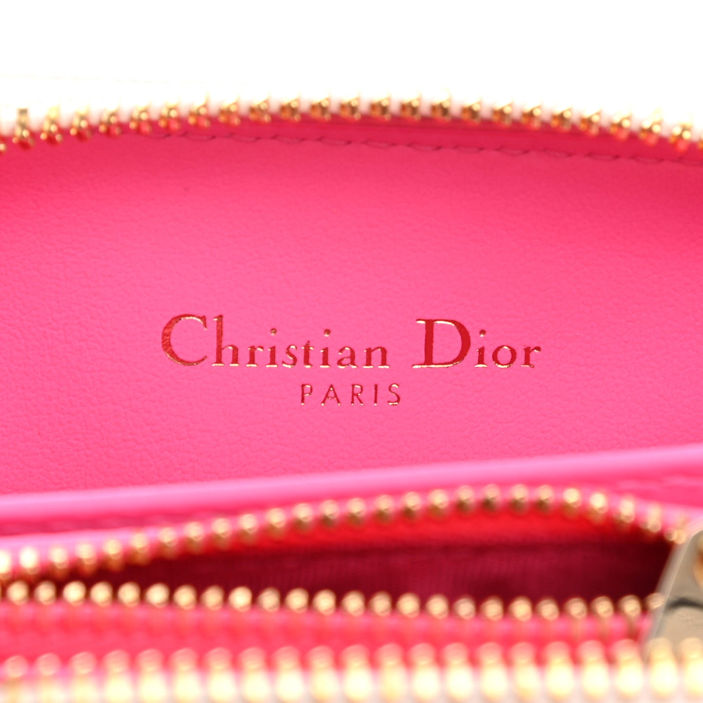 Calfskin Vibe Voyageur Card Holder Fluorescent Pink