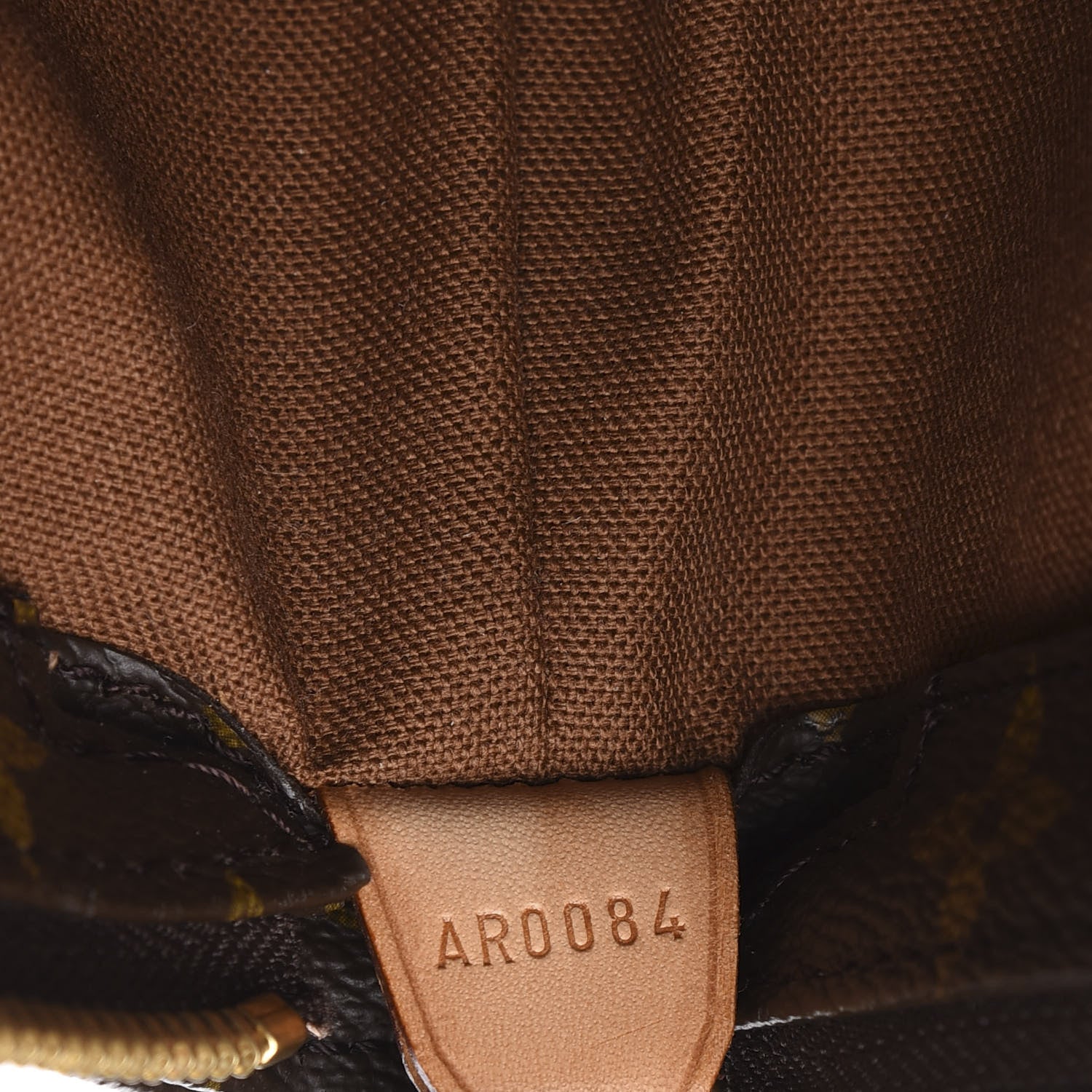 Louis Vuitton Monogram Cabas Mezzo 6 of 13