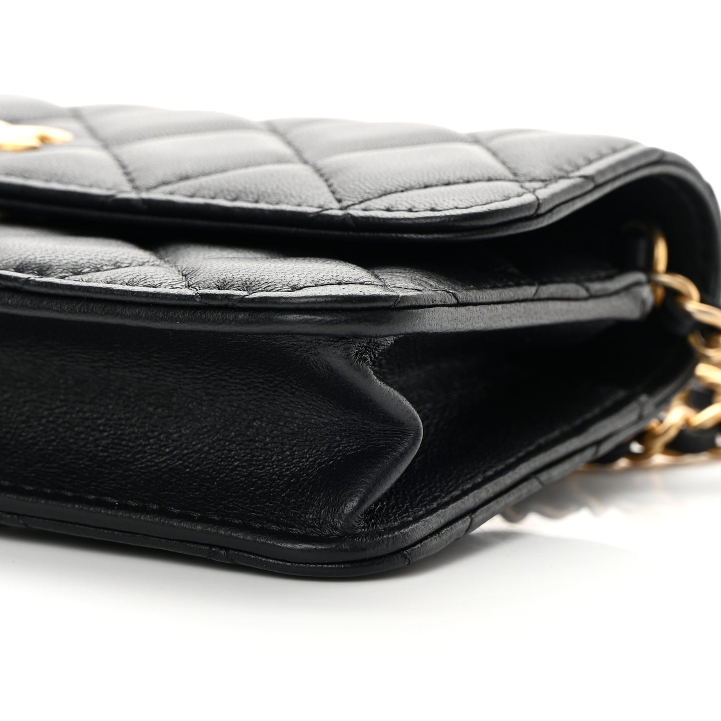 Lambskin Pearl Crush Quilted Flap Phone Holder With Chain Black