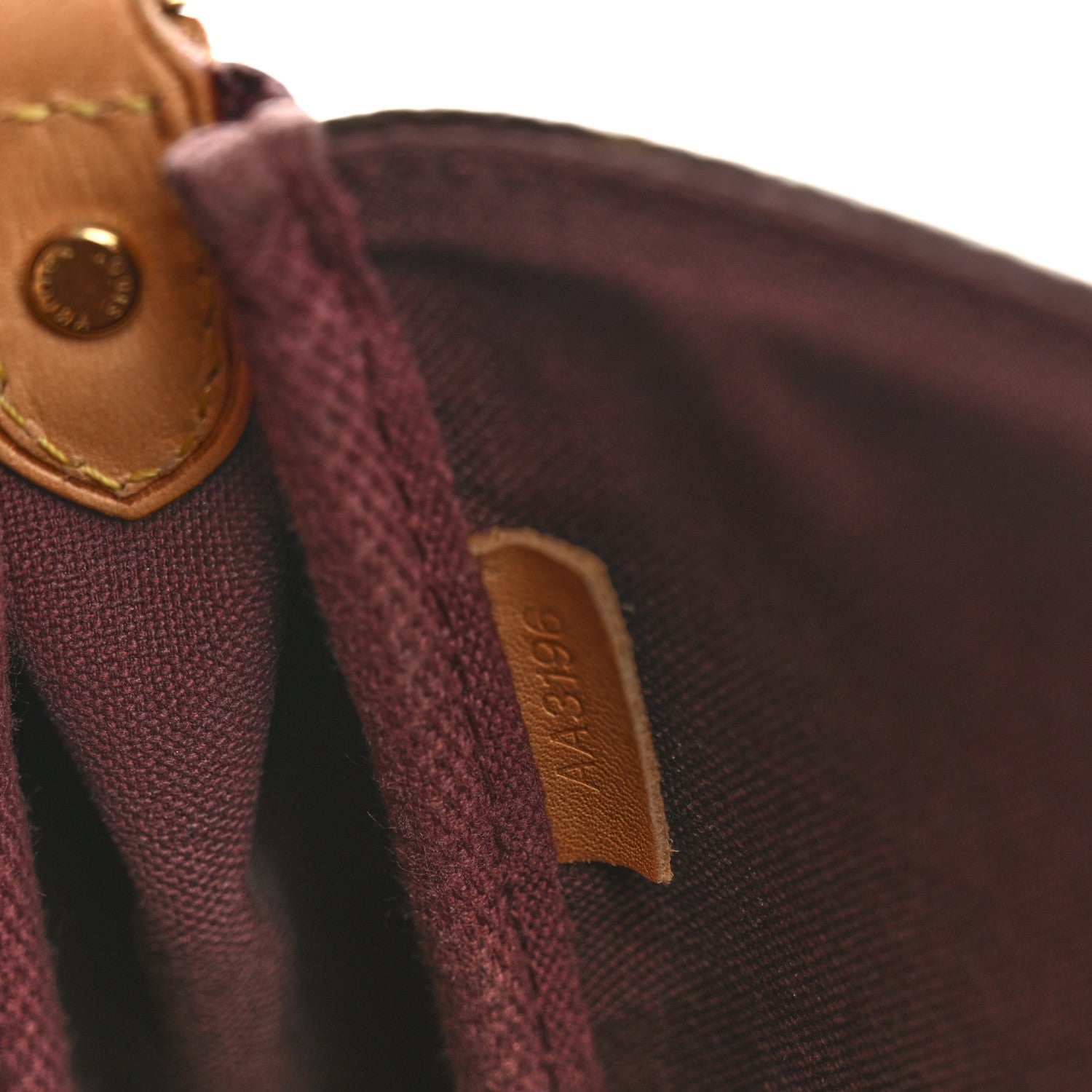 Louis Vuitton Monogram Favorite MM 7 of 16