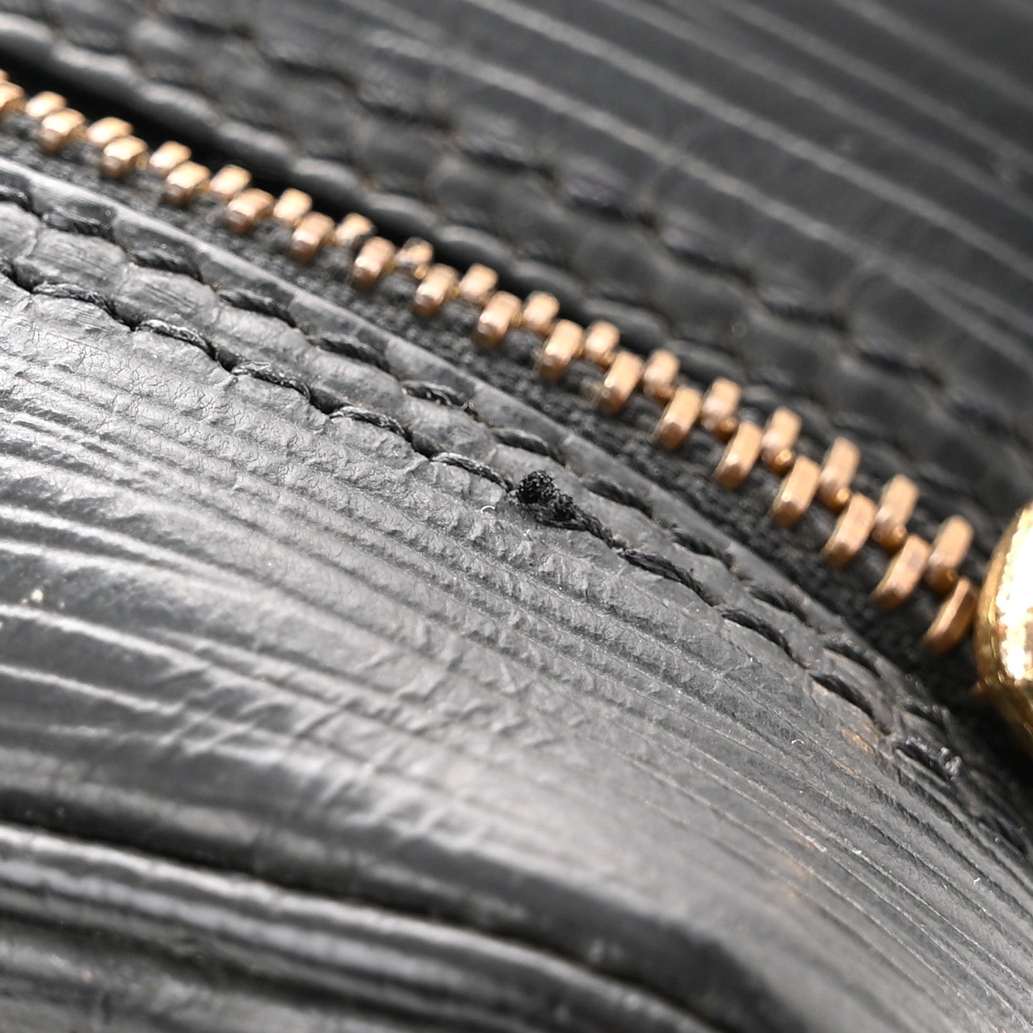 Louis Vuitton Epi Trocadero 24 Black 15 of 18