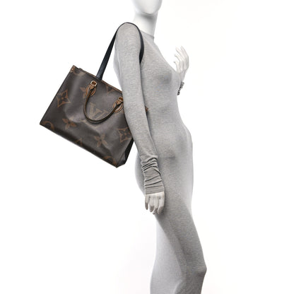 Louis Vuitton Reverse Monogram Giant Onthego MM 2 of 12