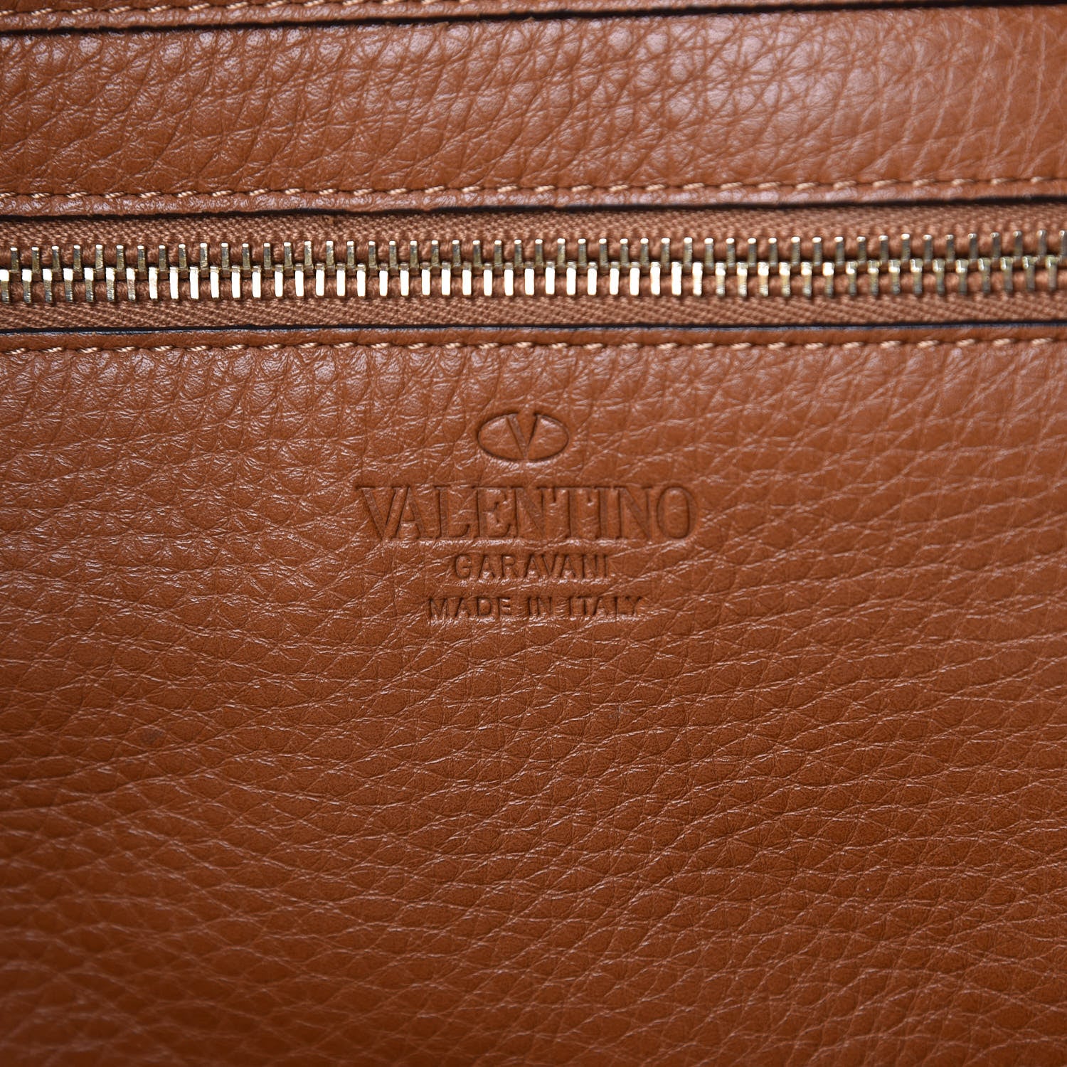 Valentino Garavani Pebbled Calfskin Medium Rockstud Tote Light Cuir 6 of 10