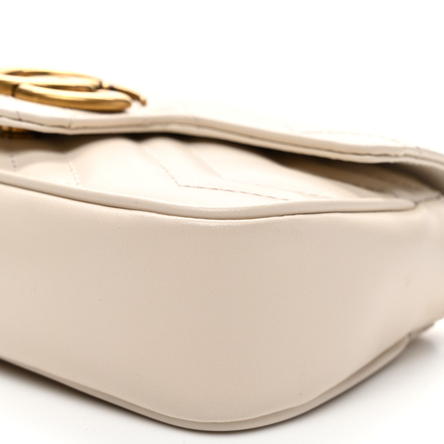 Calfskin Matelasse Super Mini GG Marmont Shoulder Bag White