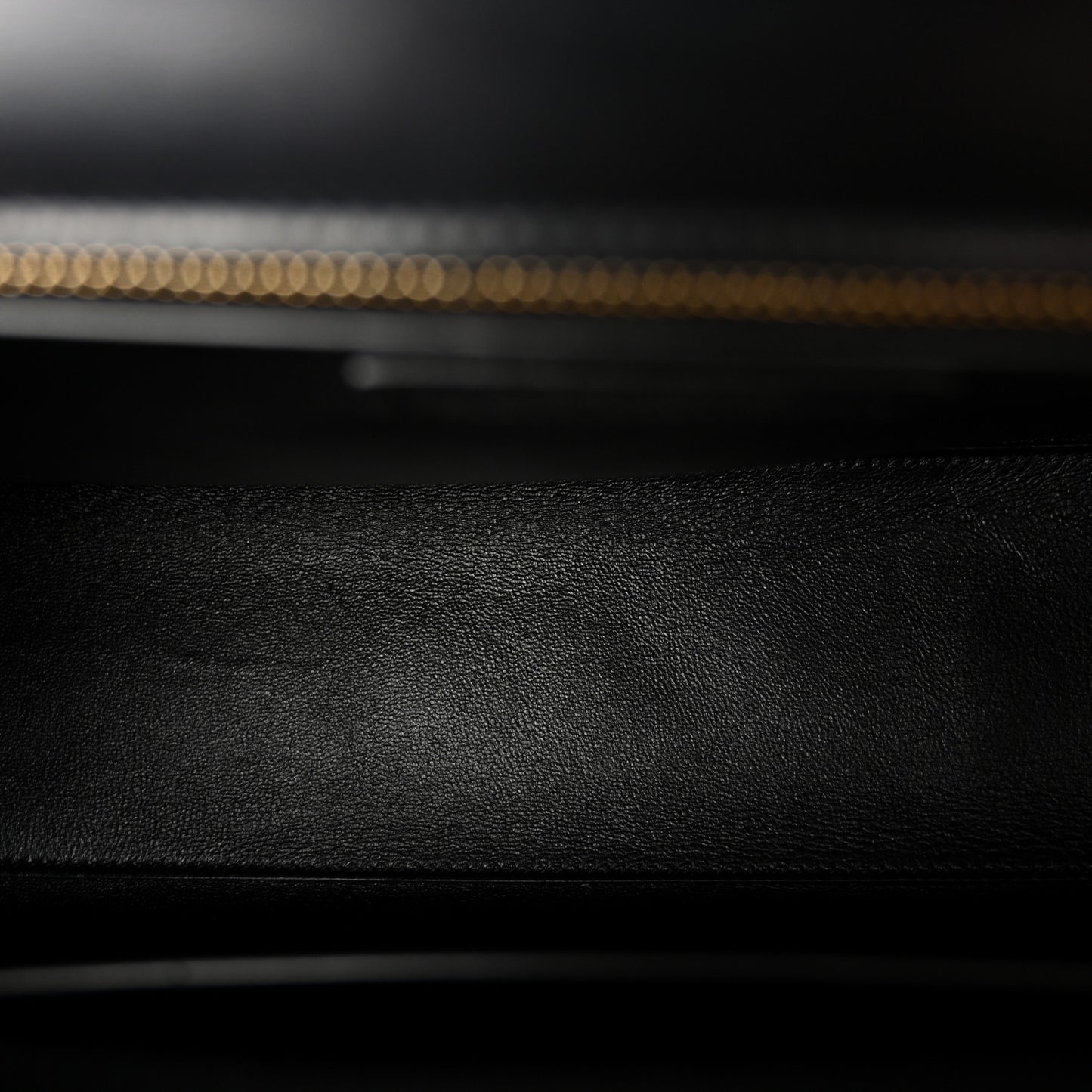 Smooth Calfskin Manhattan Top Handle Black