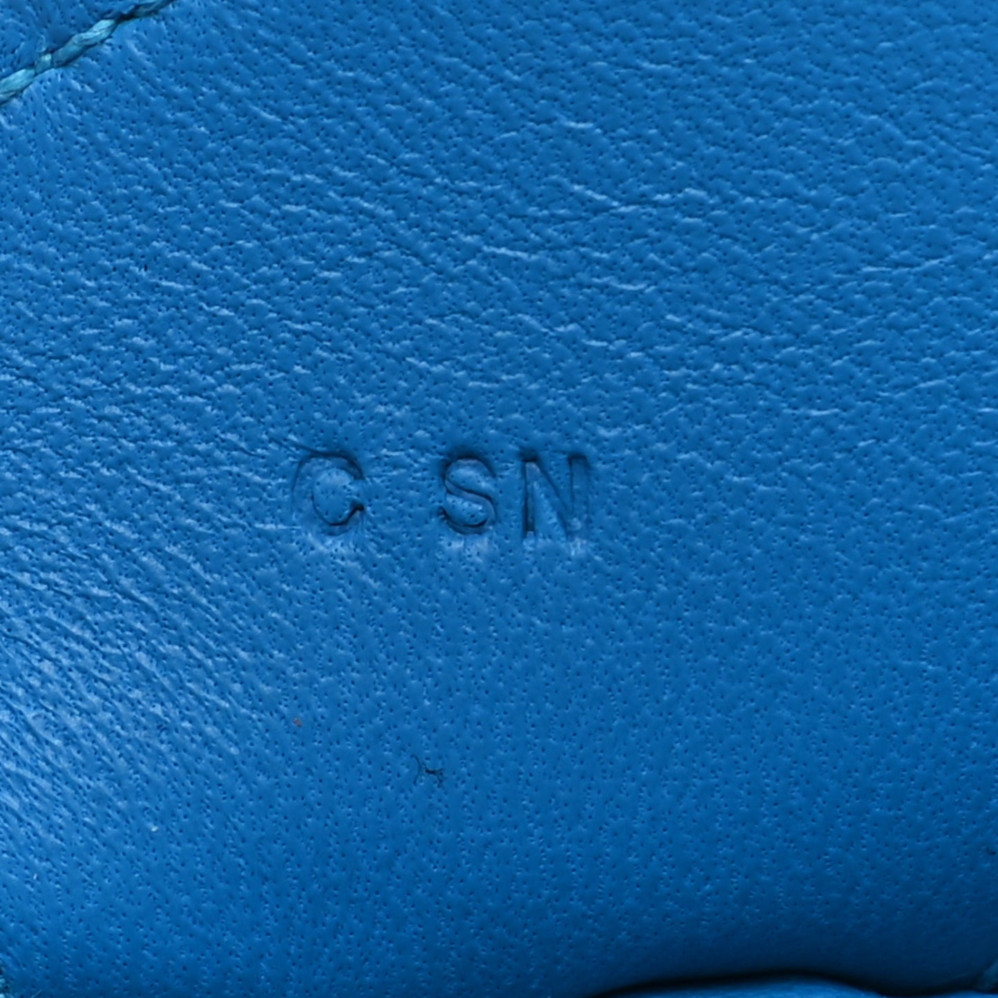 Milo Lambskin Grigri Rodeo Horse Bag Charm GM Bleu Zanzibar