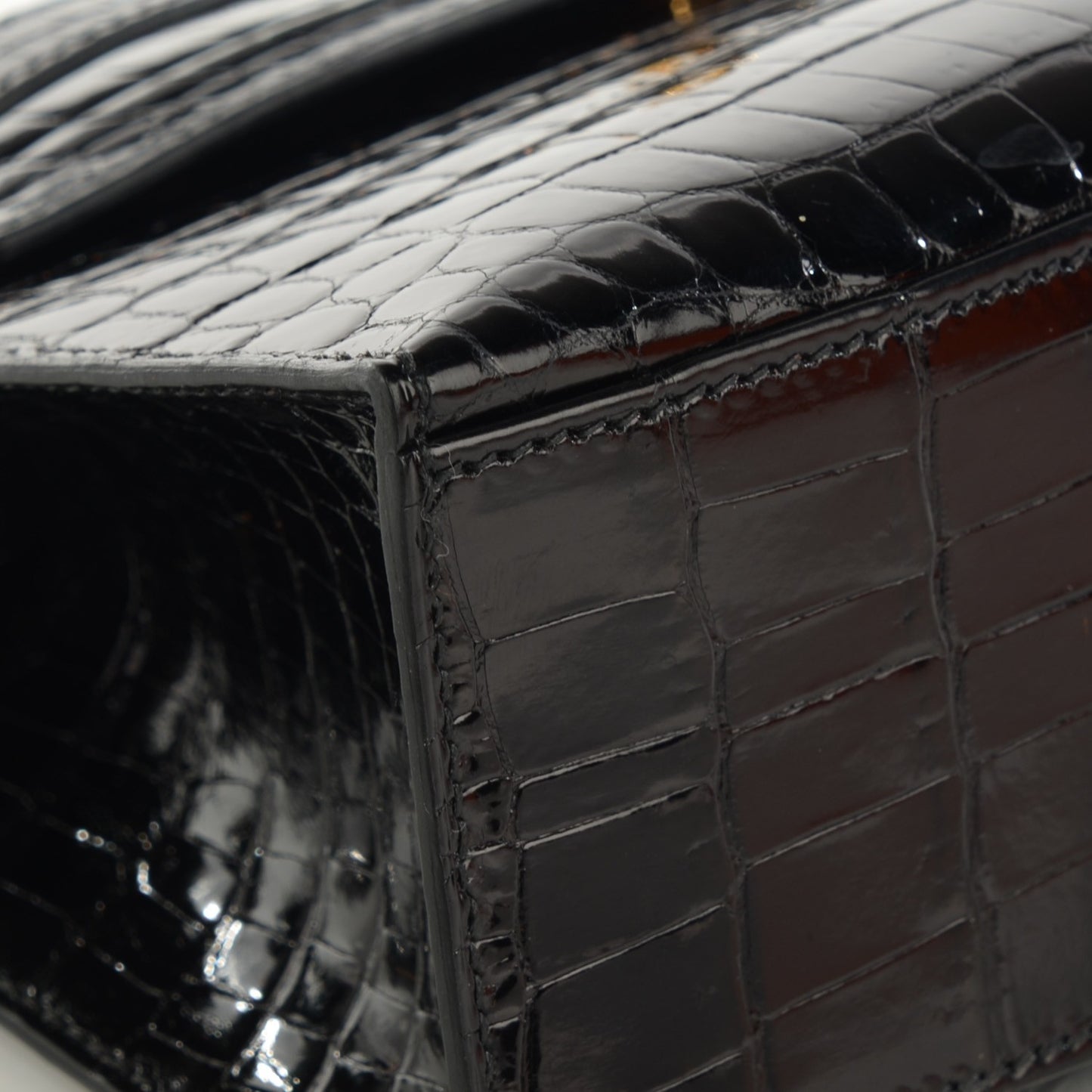 Shiny Niloticus Crocodile Kelly Pochette Black