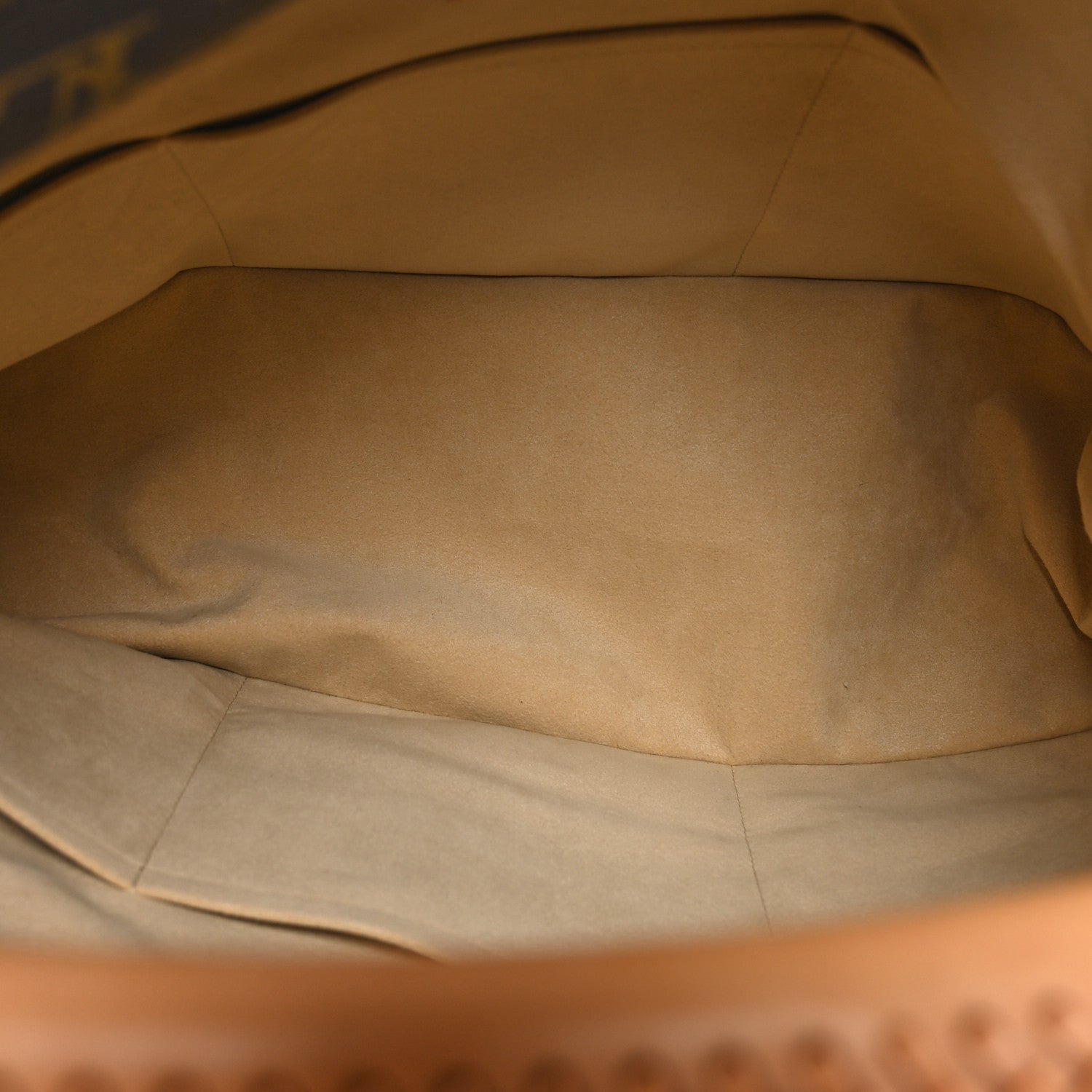 Louis Vuitton Monogram Artsy GM 5 of 9