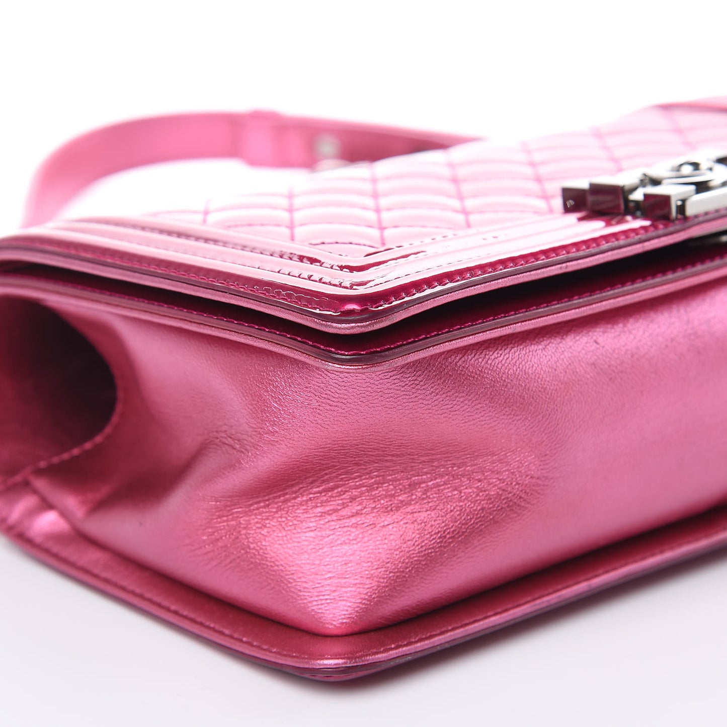 Metallic Patent Calfskin Quilted Medium Boy Flap Pink
