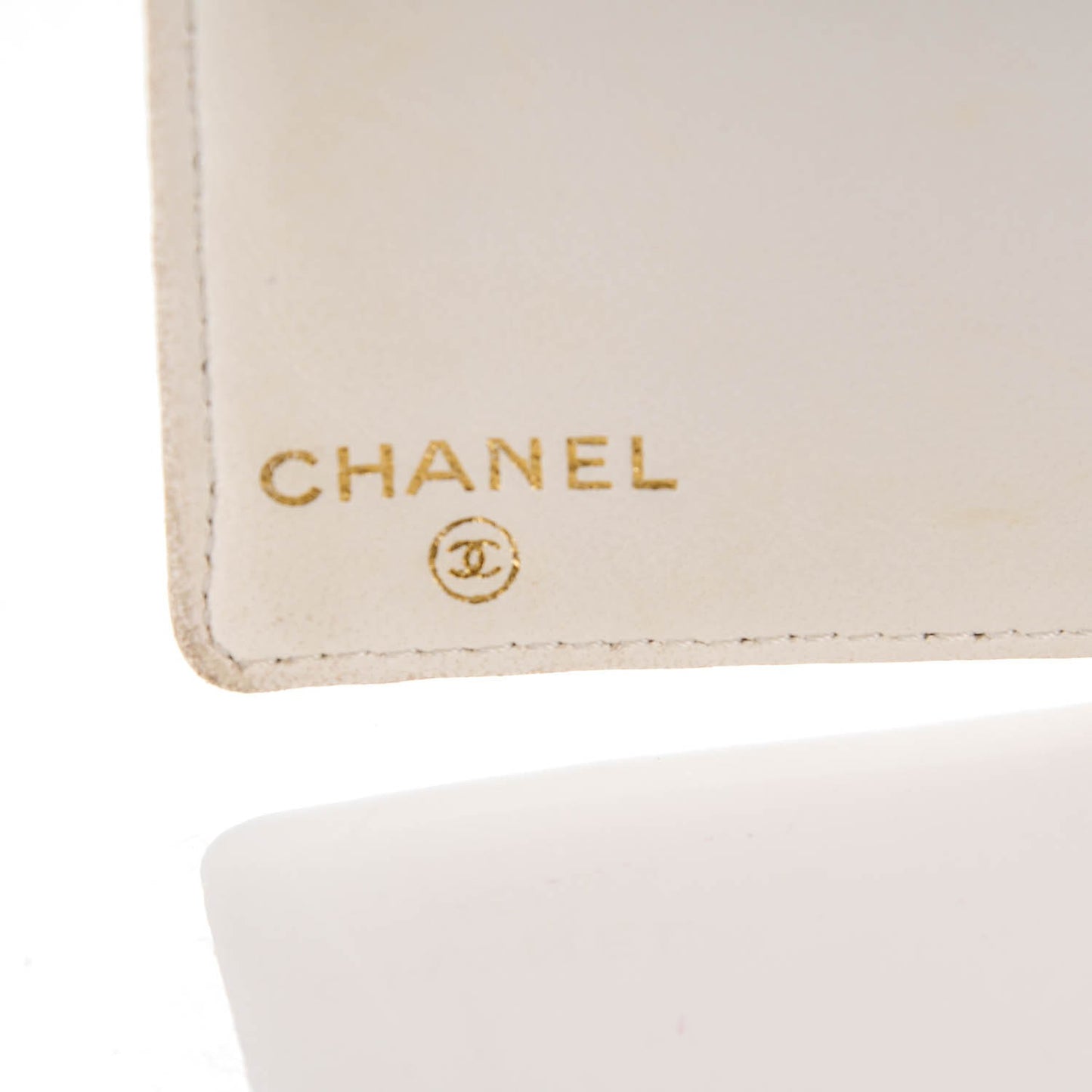Caviar Timeless CC French Wallet White