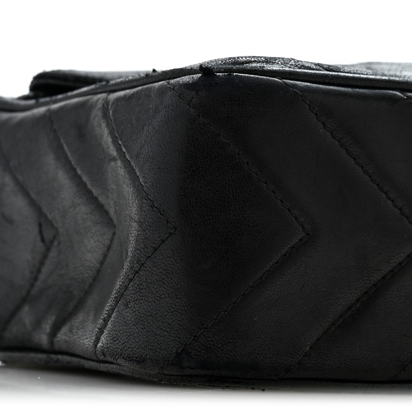 Lambskin Chevron Quilted Tassel Camera Case Black