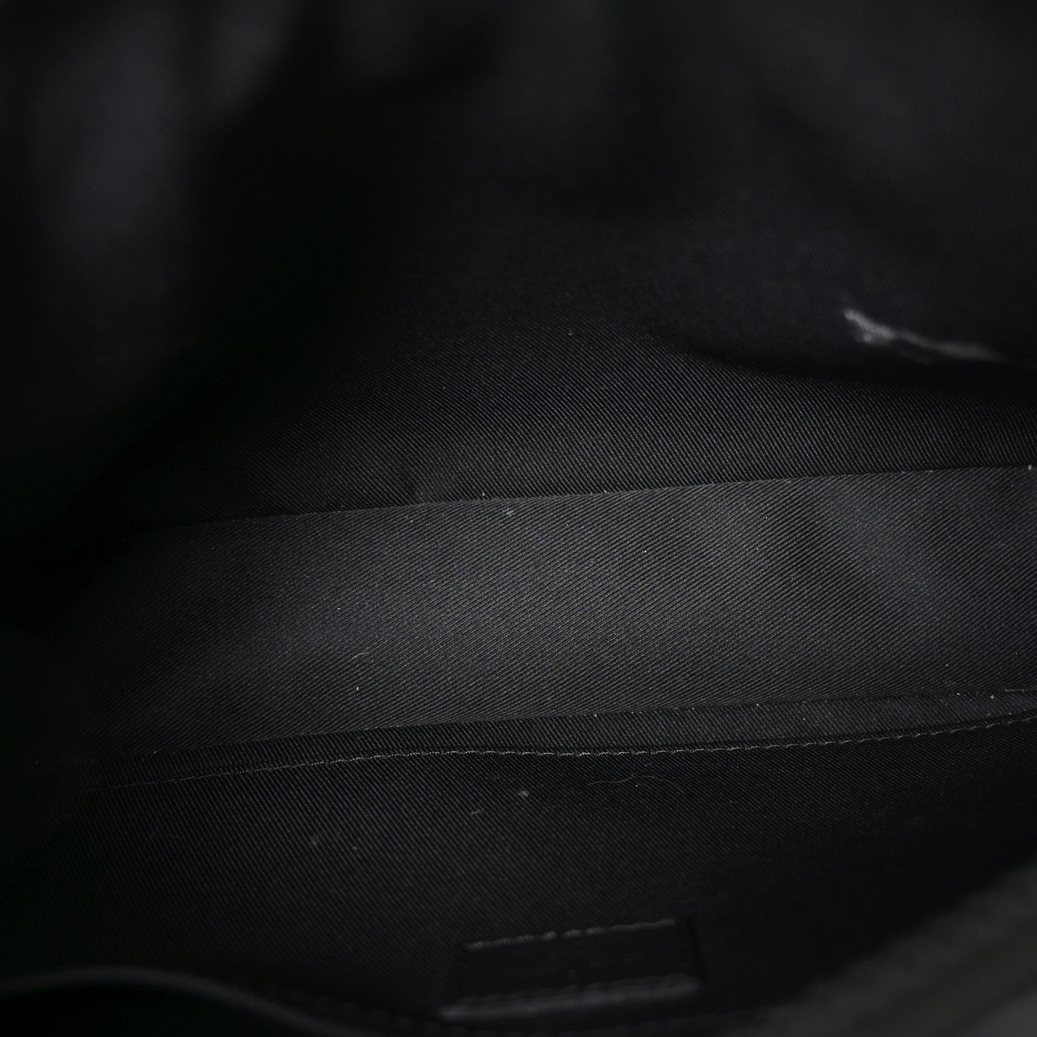 Louis Vuitton Taurillon Monogram S Lock Messenger Black 1905796