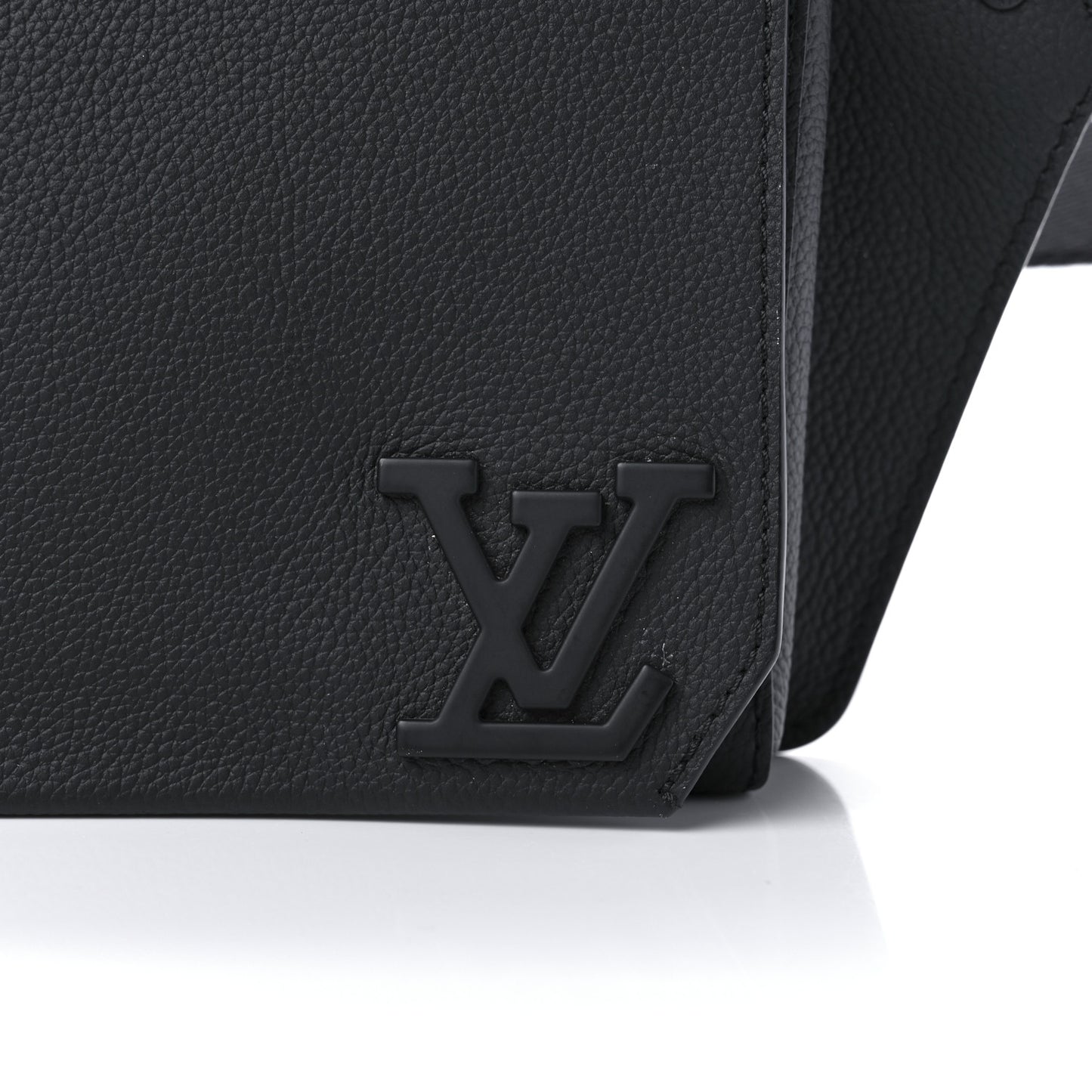 Grained Calfskin Aerogram Slingbag Black