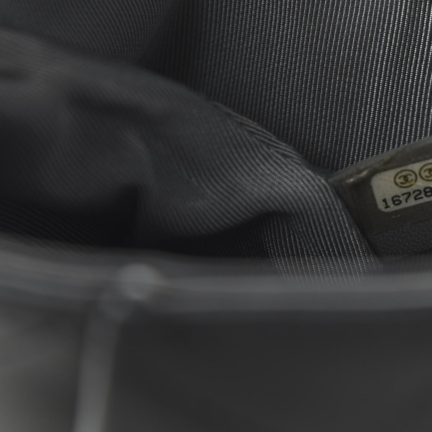 Calfskin Coco Pleats Messenger Flap Black