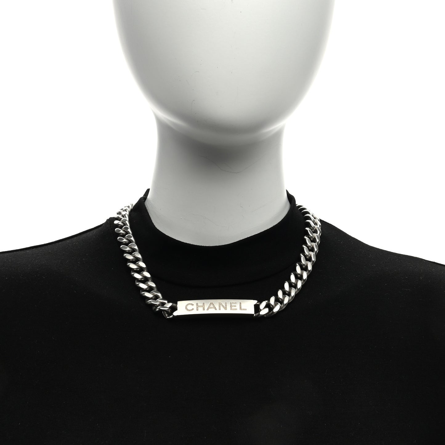 Oversized Chain Logo Short Necklace Silver