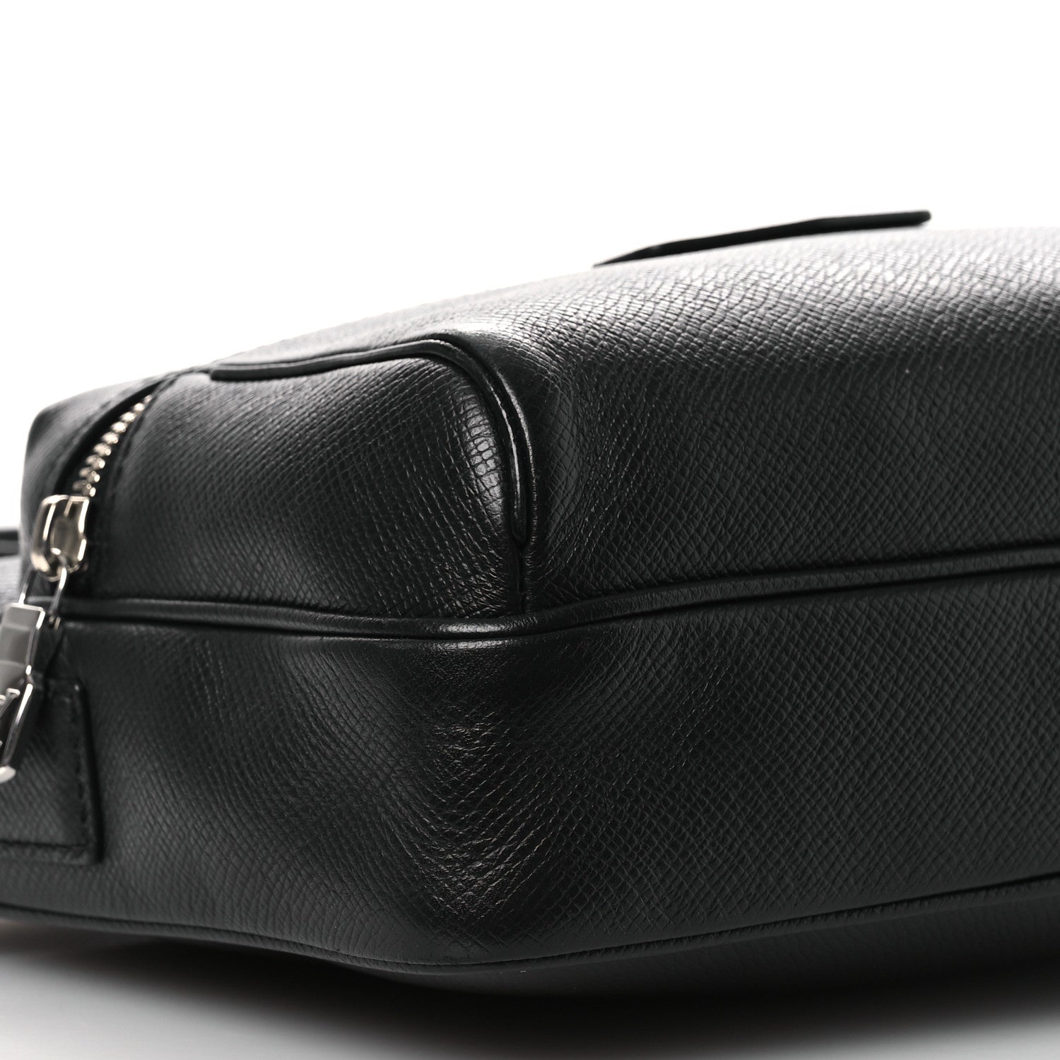 Louis Vuitton Taiga Outdoor Messenger PM Black 9 of 11