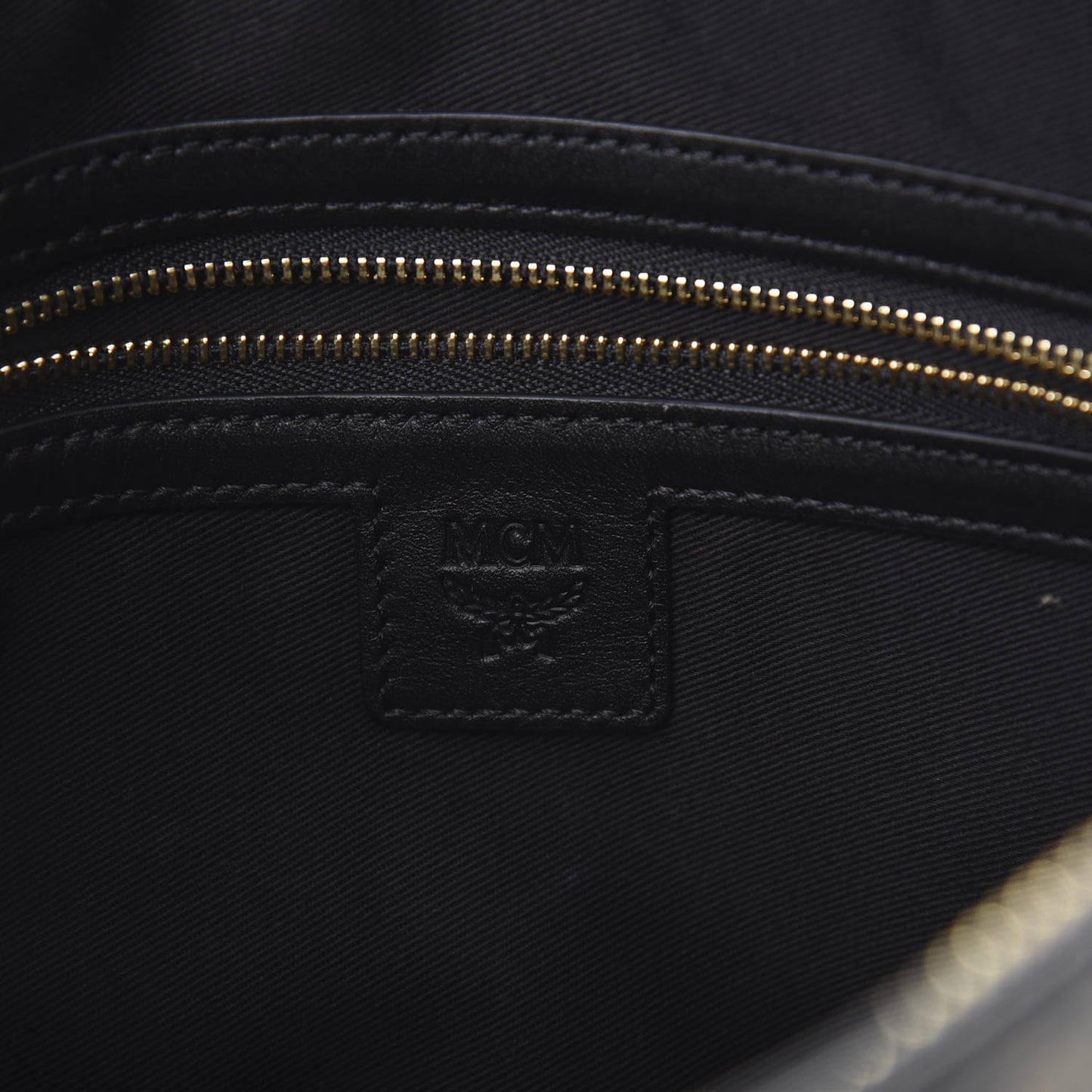 Gradation Visetos Zip Pouch Black Gold