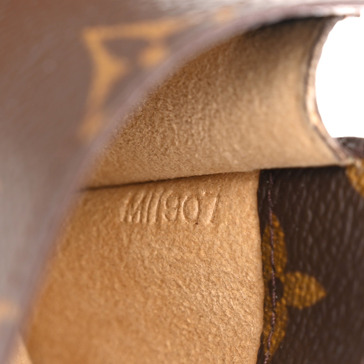 Louis Vuitton Monogram Sunglasses Case 7 of 7