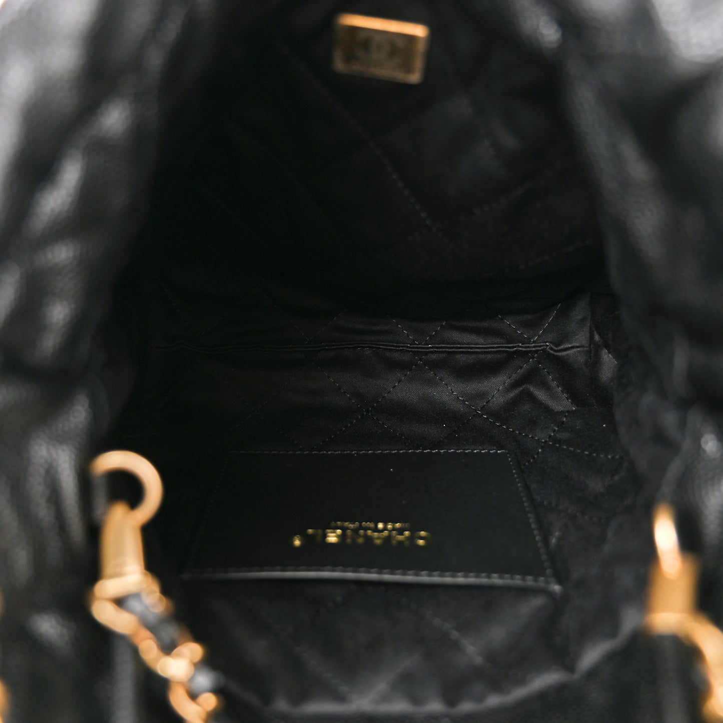 Shiny Caviar Quilted Monochrome Mini Chanel 22 Black