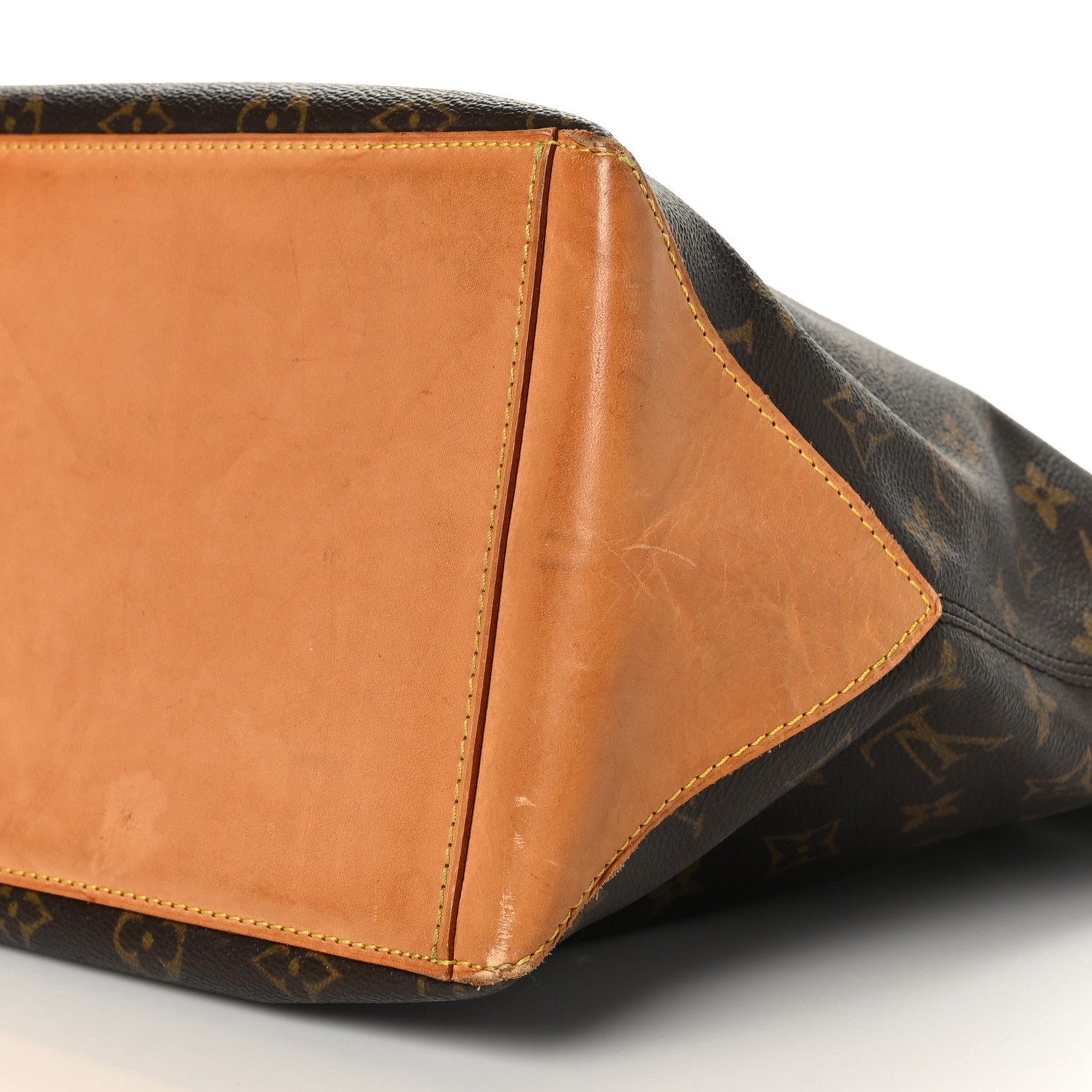 Louis Vuitton Monogram Cabas Mezzo 8 of 10