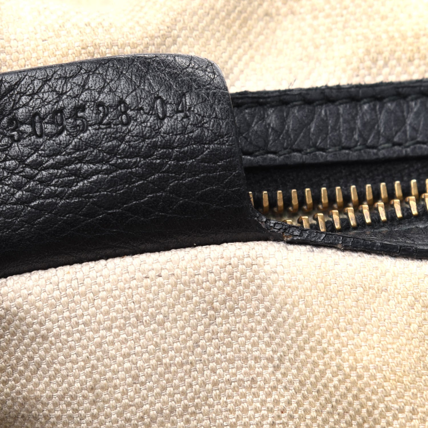 Gucci Pebbled Calfskin Medium Twill Tote Black 6 of 34