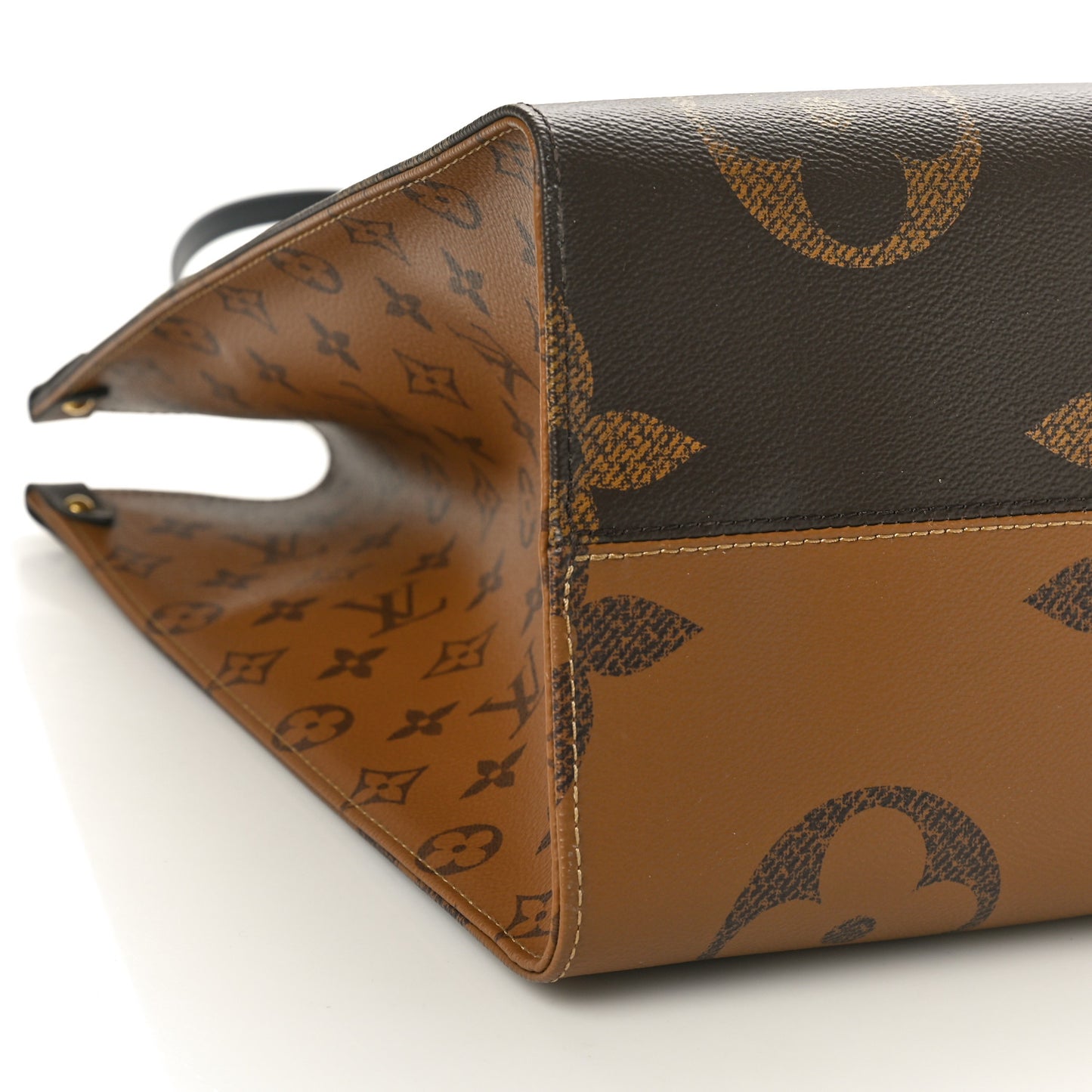 Reverse Monogram Giant Onthego GM