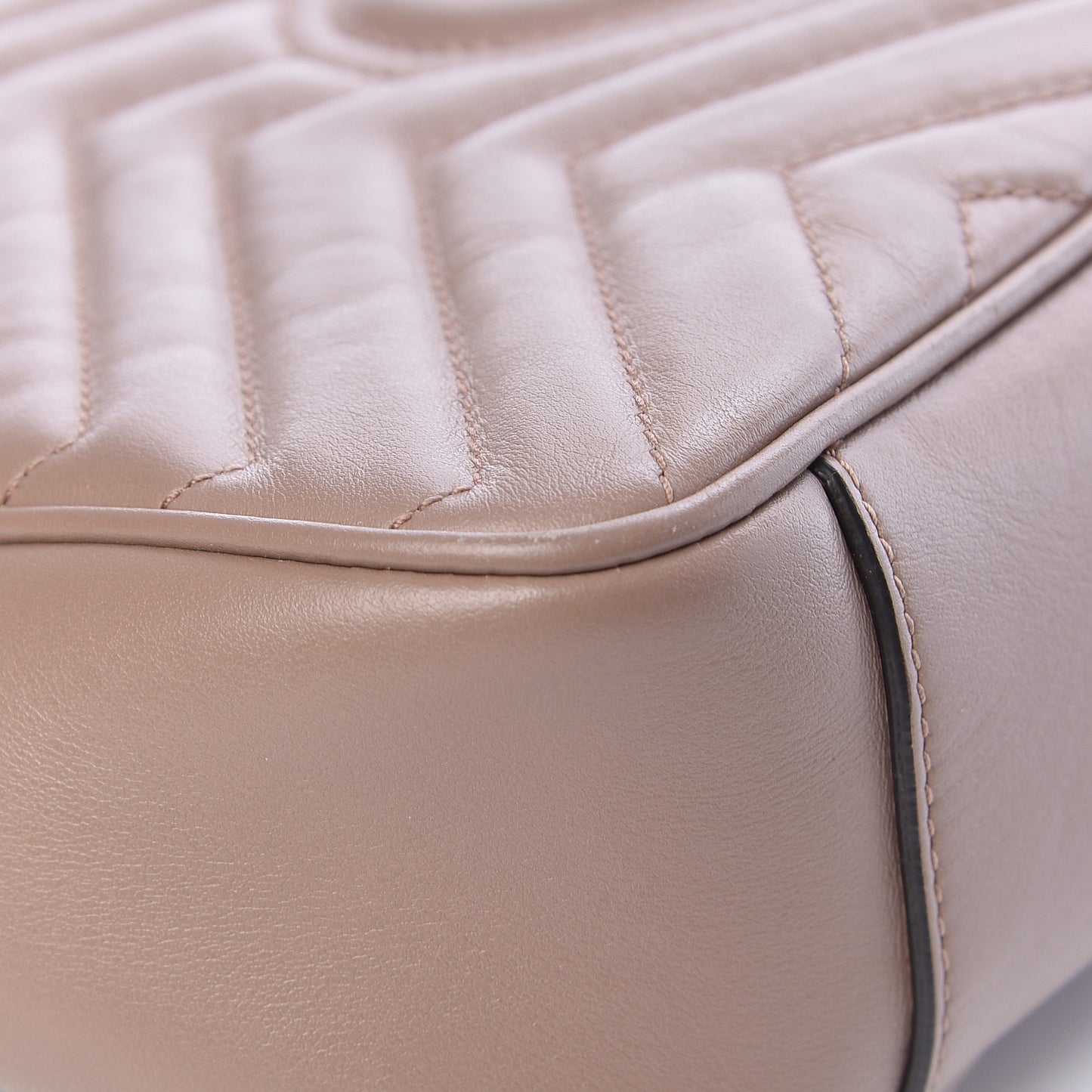 Calfskin Matelasse Small GG Marmont Shoulder Bag Porcelain Rose