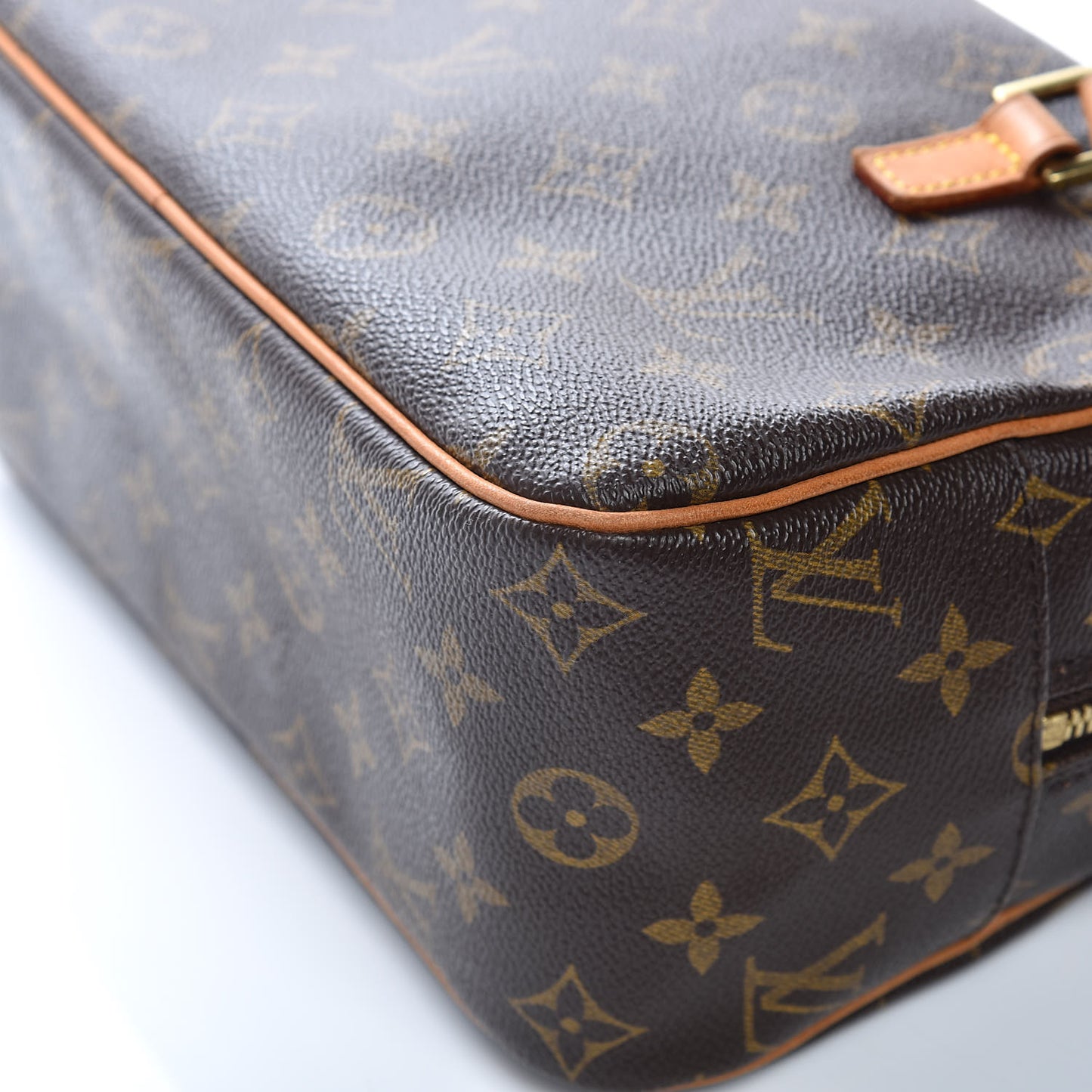 Monogram Cite MM
