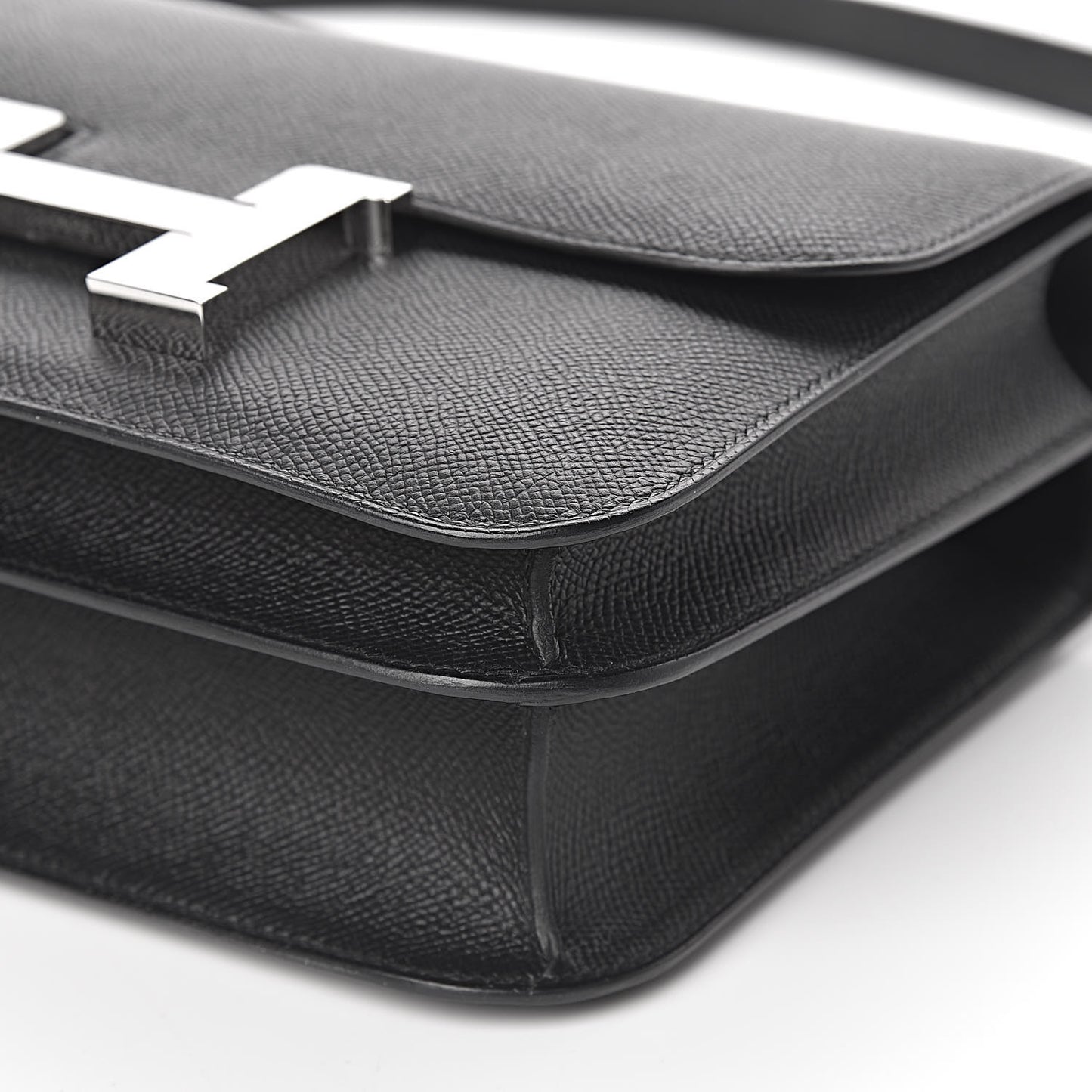 Epsom Constance 24 Black
