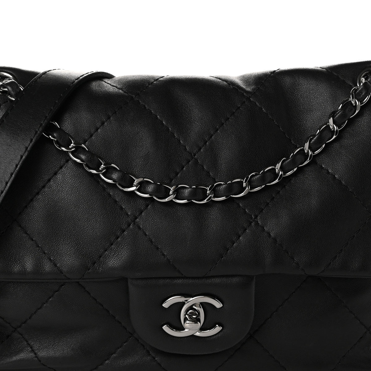 Calfskin Country Chic Cross Body Flap Black