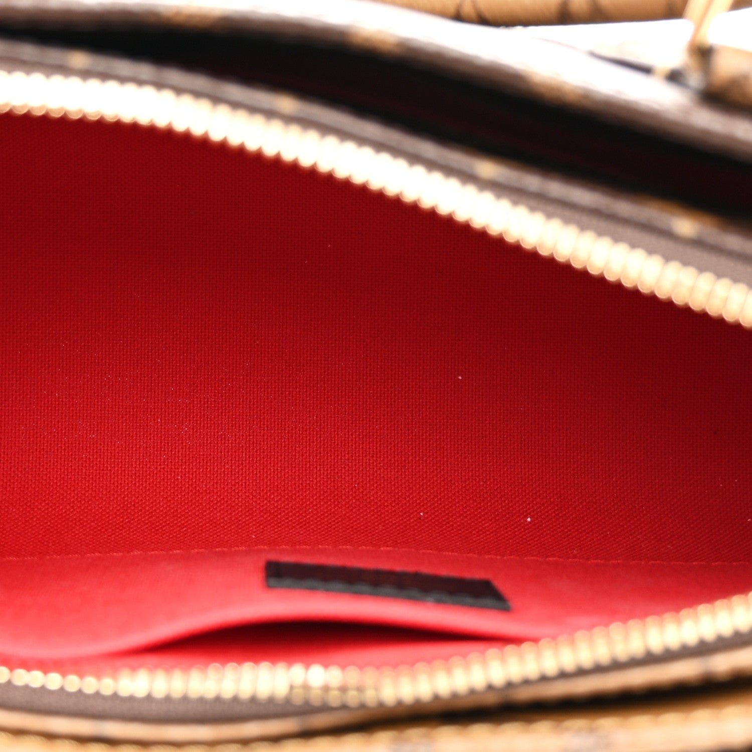 Louis Vuitton Reverse Monogram Giant OnTheGo East West 5 of 10