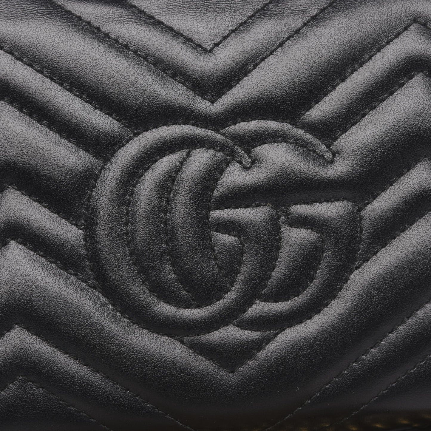 Calfskin Matelasse GG Marmont Chain Wallet Black