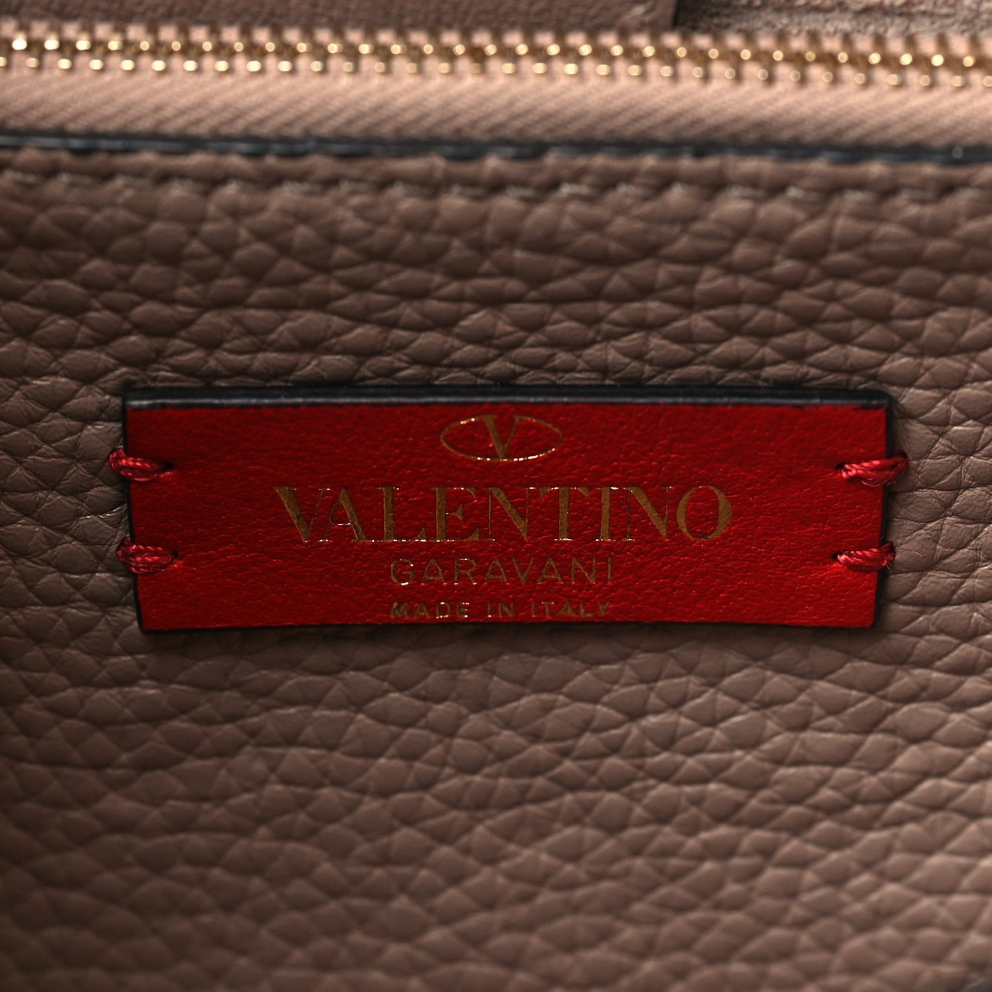 Grained Calfskin Small Rockstud Flap Crossbody Bag Poudre