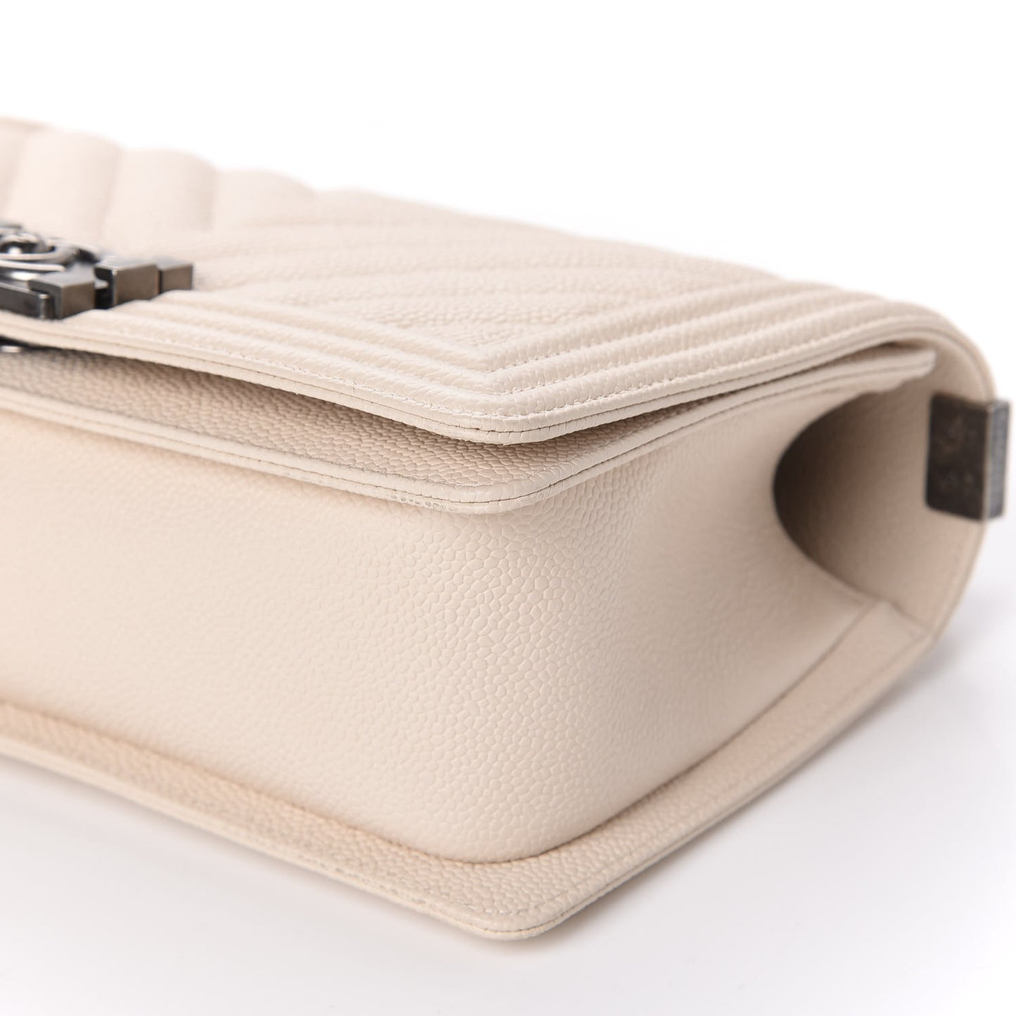 Caviar Chevron Quilted Medium Boy Flap Light Beige