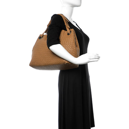 Bottega Veneta Nappa Intrecciato Medium Garda Shoulder Bag Camel 2 of 14